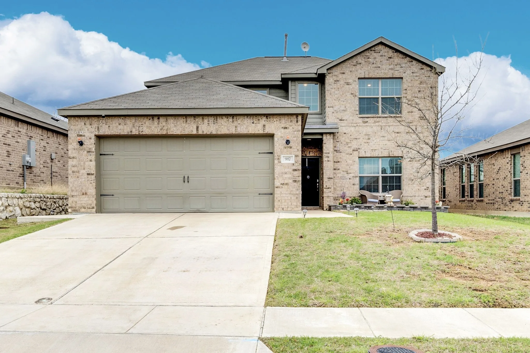 917 Clark Dive with great curb appeal
