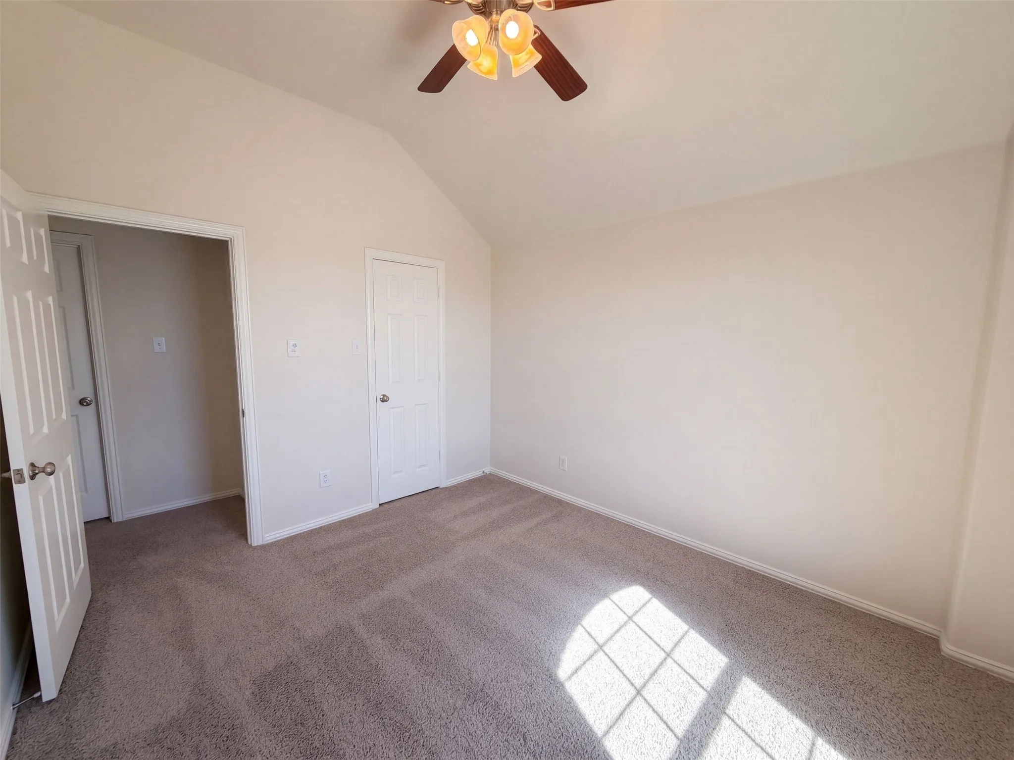 Single Family Residence For Sale in Kaufman County , 2030 Uvalde Drive, Forney, Texas 75126, 5 Bedroom, 3 Bathroom, 3 Garage spaces, 3,568 Sqft, built in 2008, mls#21410155, Real Estate Agent in Forney, Homes For Sale in Kaufman county, Homes For Sale in Forney, Realtor in Forney Texas, Real Estate Brokerage Independent Realty Texas, Luminita Cordes Realtor