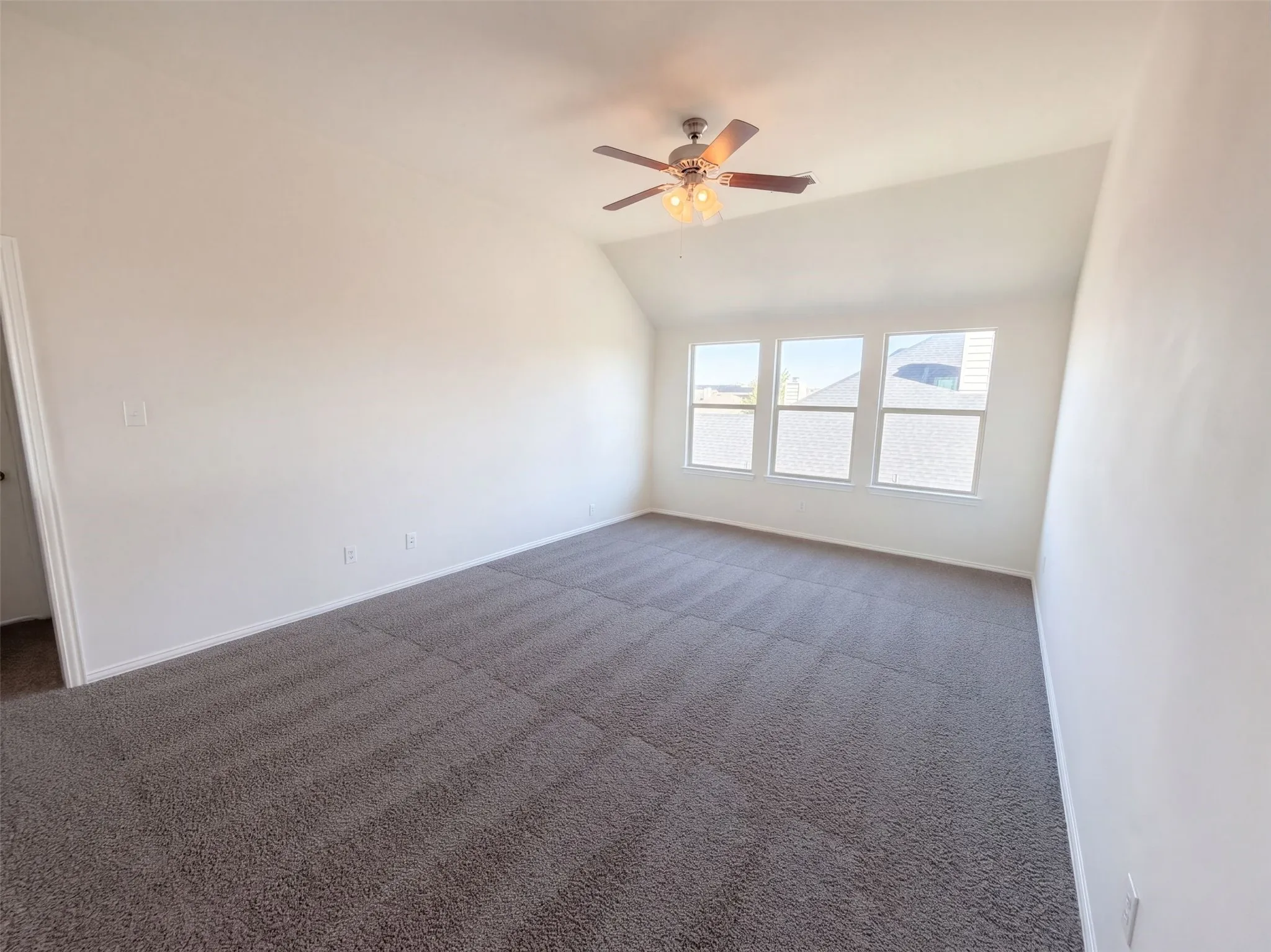 Single Family Residence For Sale in Kaufman County , 2030 Uvalde Drive, Forney, Texas 75126, 5 Bedroom, 3 Bathroom, 3 Garage spaces, 3,568 Sqft, built in 2008, mls#21410155, Real Estate Agent in Forney, Homes For Sale in Kaufman county, Homes For Sale in Forney, Realtor in Forney Texas, Real Estate Brokerage Independent Realty Texas, Luminita Cordes Realtor