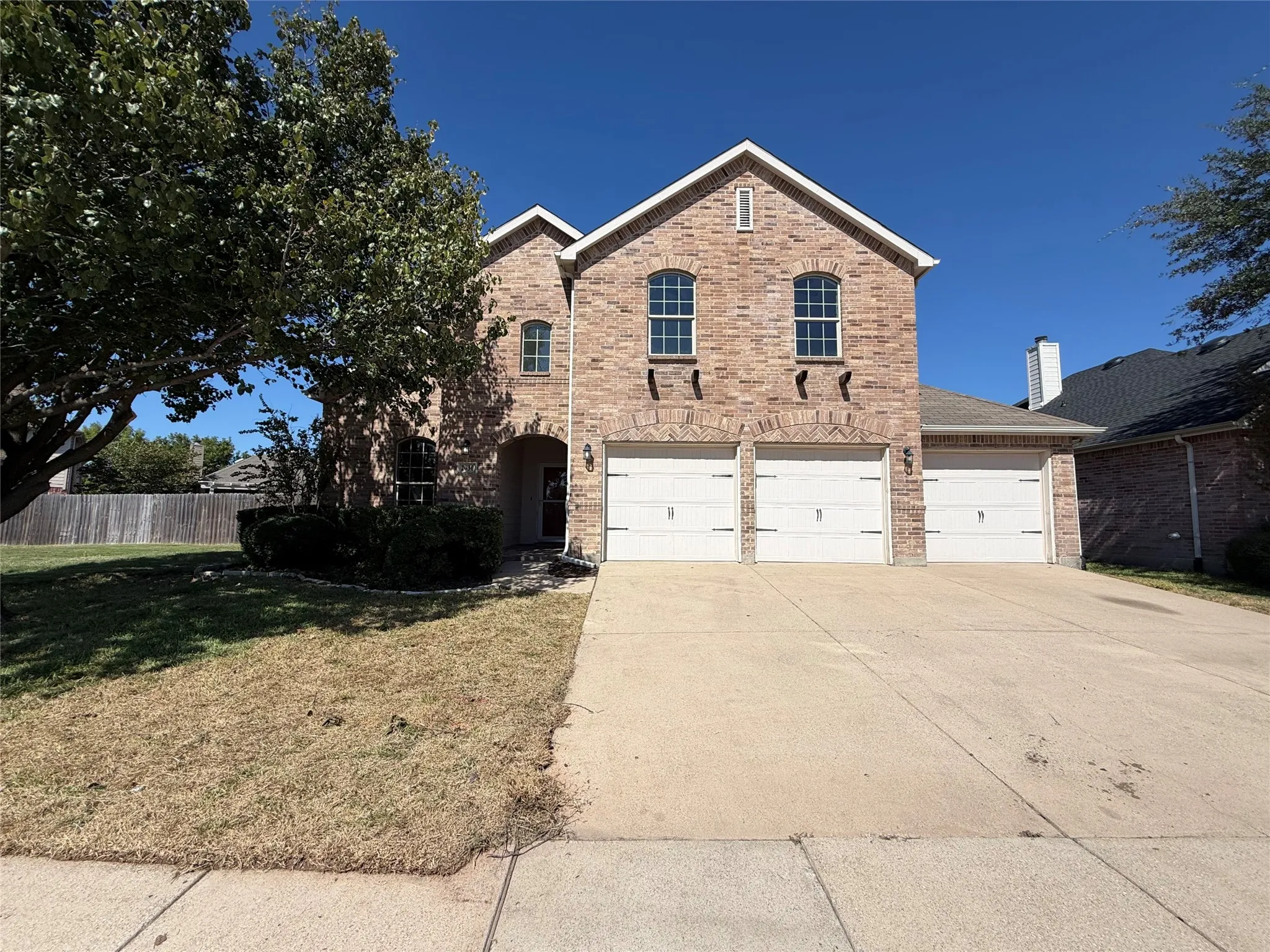 Single Family Residence For Sale in Kaufman County , 2030 Uvalde Drive, Forney, Texas 75126, 5 Bedroom, 3 Bathroom, 3 Garage spaces, 3,568 Sqft, built in 2008, mls#21410155, Real Estate Agent in Forney, Homes For Sale in Kaufman county, Homes For Sale in Forney, Realtor in Forney Texas, Real Estate Brokerage Independent Realty Texas, Luminita Cordes Realtor