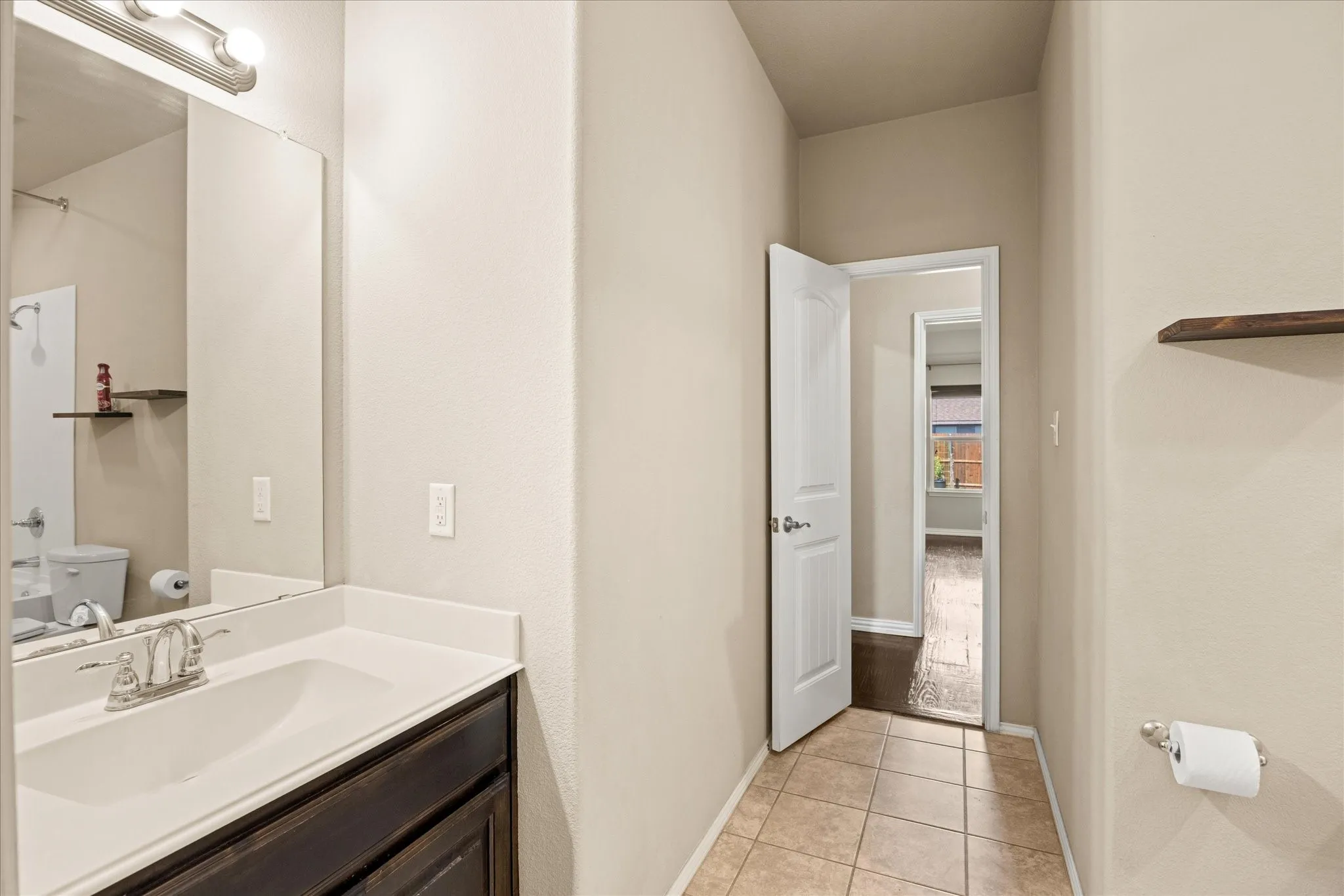Single Family Residence For Sale in Tarrant County , 2064 Leonard Ranch Road, Fort Worth, Texas 76134, 4 Bedroom, 2 Bathroom, 2 Garage spaces, 1,776 Sqft, built in 2015, mls#21408709, Real Estate Agent in Fort Worth, Homes For Sale in Tarrant county, Homes For Sale in Fort Worth, Realtor in Fort Worth Texas, Real Estate Brokerage Independent Realty Texas, Luminita Cordes Realtor