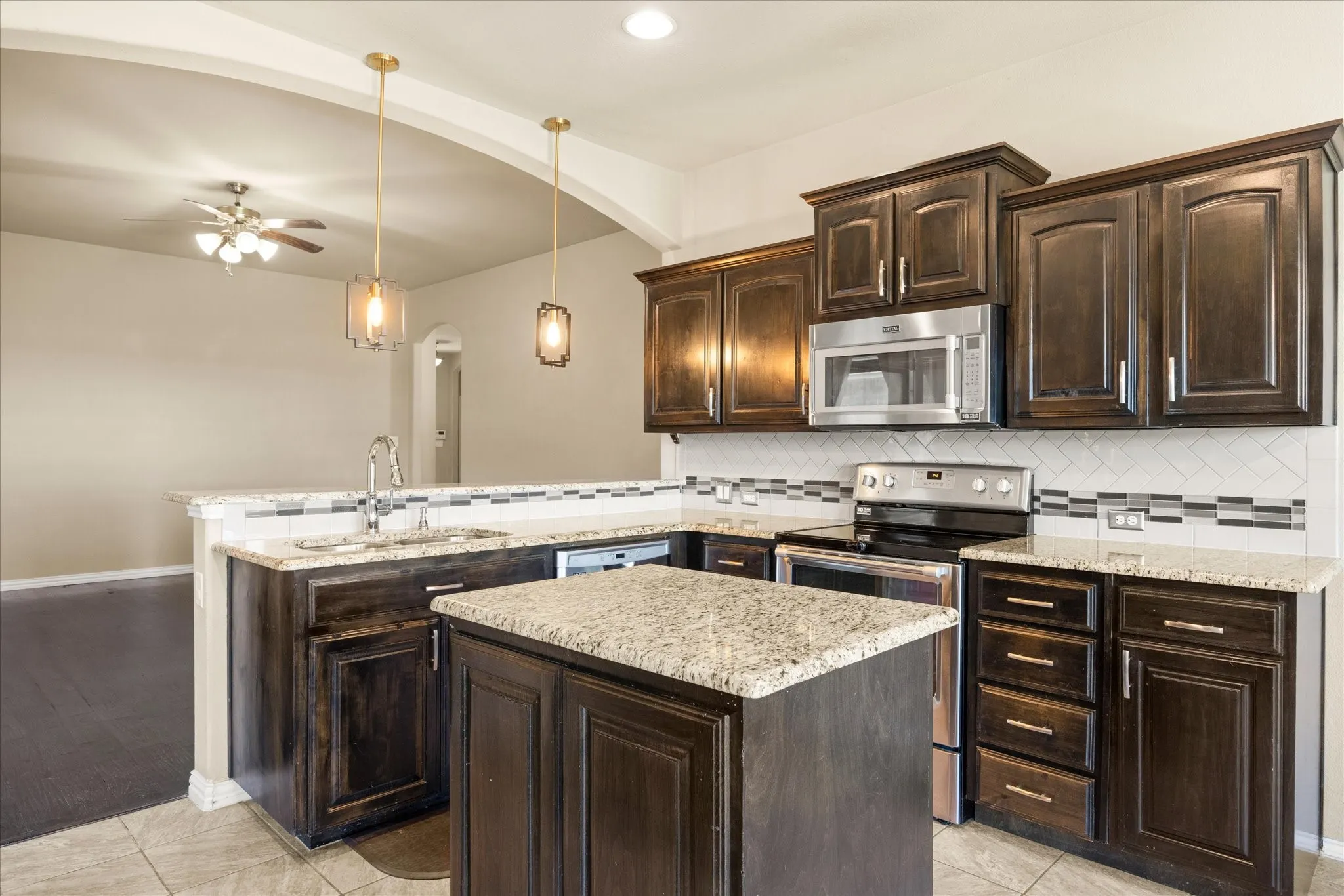Single Family Residence For Sale in Tarrant County , 2064 Leonard Ranch Road, Fort Worth, Texas 76134, 4 Bedroom, 2 Bathroom, 2 Garage spaces, 1,776 Sqft, built in 2015, mls#21408709, Real Estate Agent in Fort Worth, Homes For Sale in Tarrant county, Homes For Sale in Fort Worth, Realtor in Fort Worth Texas, Real Estate Brokerage Independent Realty Texas, Luminita Cordes Realtor