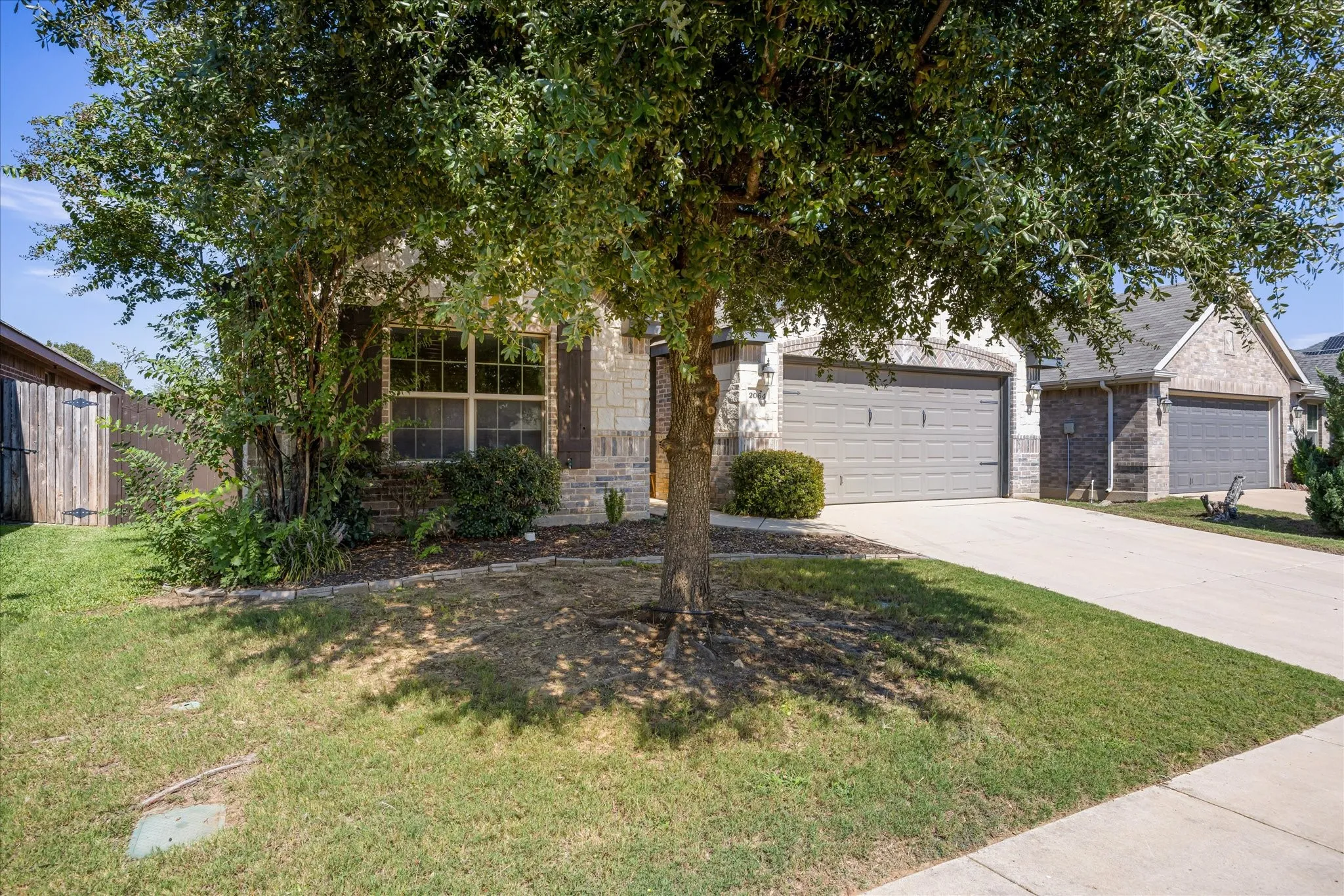 Single Family Residence For Sale in Tarrant County , 2064 Leonard Ranch Road, Fort Worth, Texas 76134, 4 Bedroom, 2 Bathroom, 2 Garage spaces, 1,776 Sqft, built in 2015, mls#21408709, Real Estate Agent in Fort Worth, Homes For Sale in Tarrant county, Homes For Sale in Fort Worth, Realtor in Fort Worth Texas, Real Estate Brokerage Independent Realty Texas, Luminita Cordes Realtor