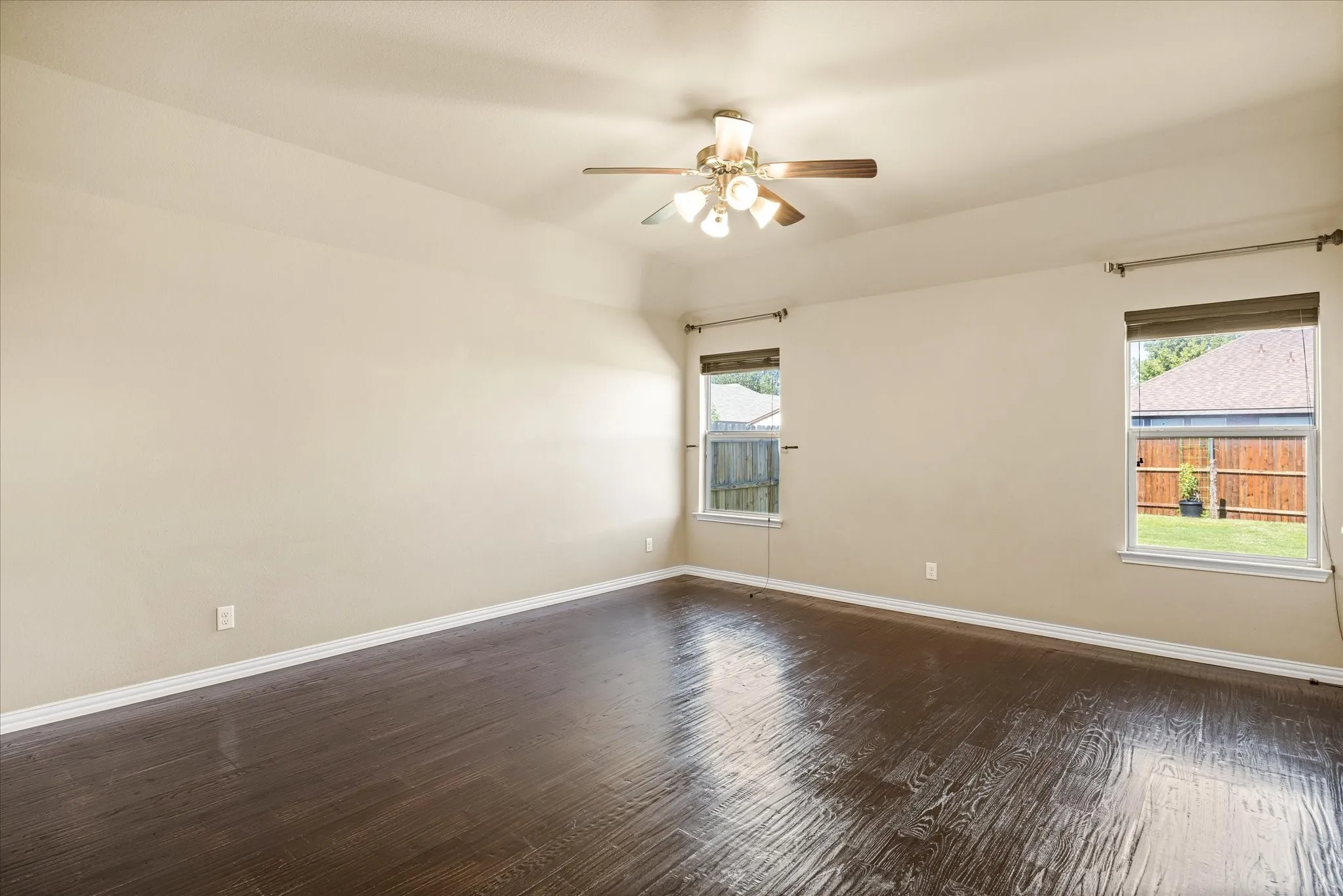 Single Family Residence For Sale in Tarrant County , 2064 Leonard Ranch Road, Fort Worth, Texas 76134, 4 Bedroom, 2 Bathroom, 2 Garage spaces, 1,776 Sqft, built in 2015, mls#21408709, Real Estate Agent in Fort Worth, Homes For Sale in Tarrant county, Homes For Sale in Fort Worth, Realtor in Fort Worth Texas, Real Estate Brokerage Independent Realty Texas, Luminita Cordes Realtor