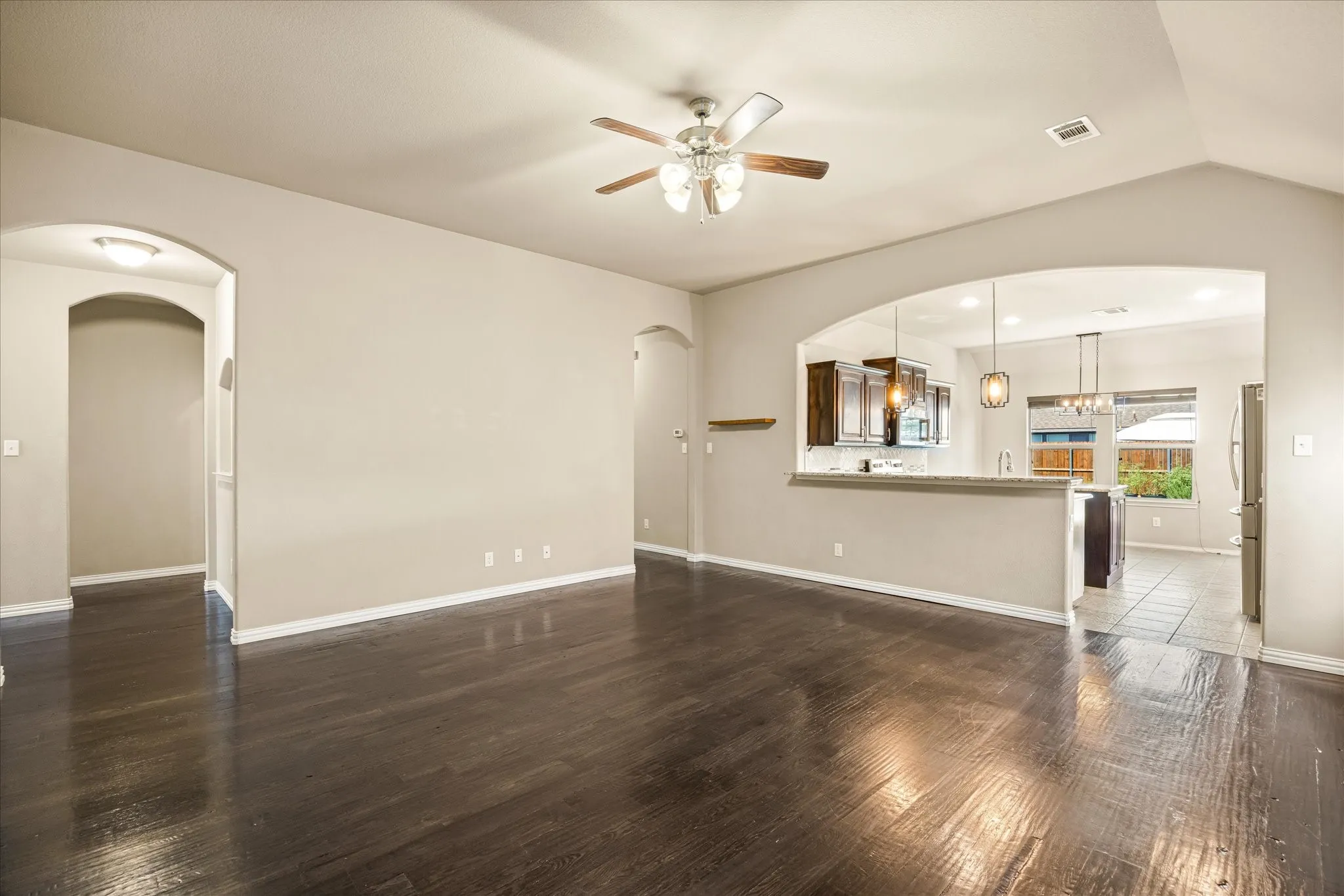Single Family Residence For Sale in Tarrant County , 2064 Leonard Ranch Road, Fort Worth, Texas 76134, 4 Bedroom, 2 Bathroom, 2 Garage spaces, 1,776 Sqft, built in 2015, mls#21408709, Real Estate Agent in Fort Worth, Homes For Sale in Tarrant county, Homes For Sale in Fort Worth, Realtor in Fort Worth Texas, Real Estate Brokerage Independent Realty Texas, Luminita Cordes Realtor