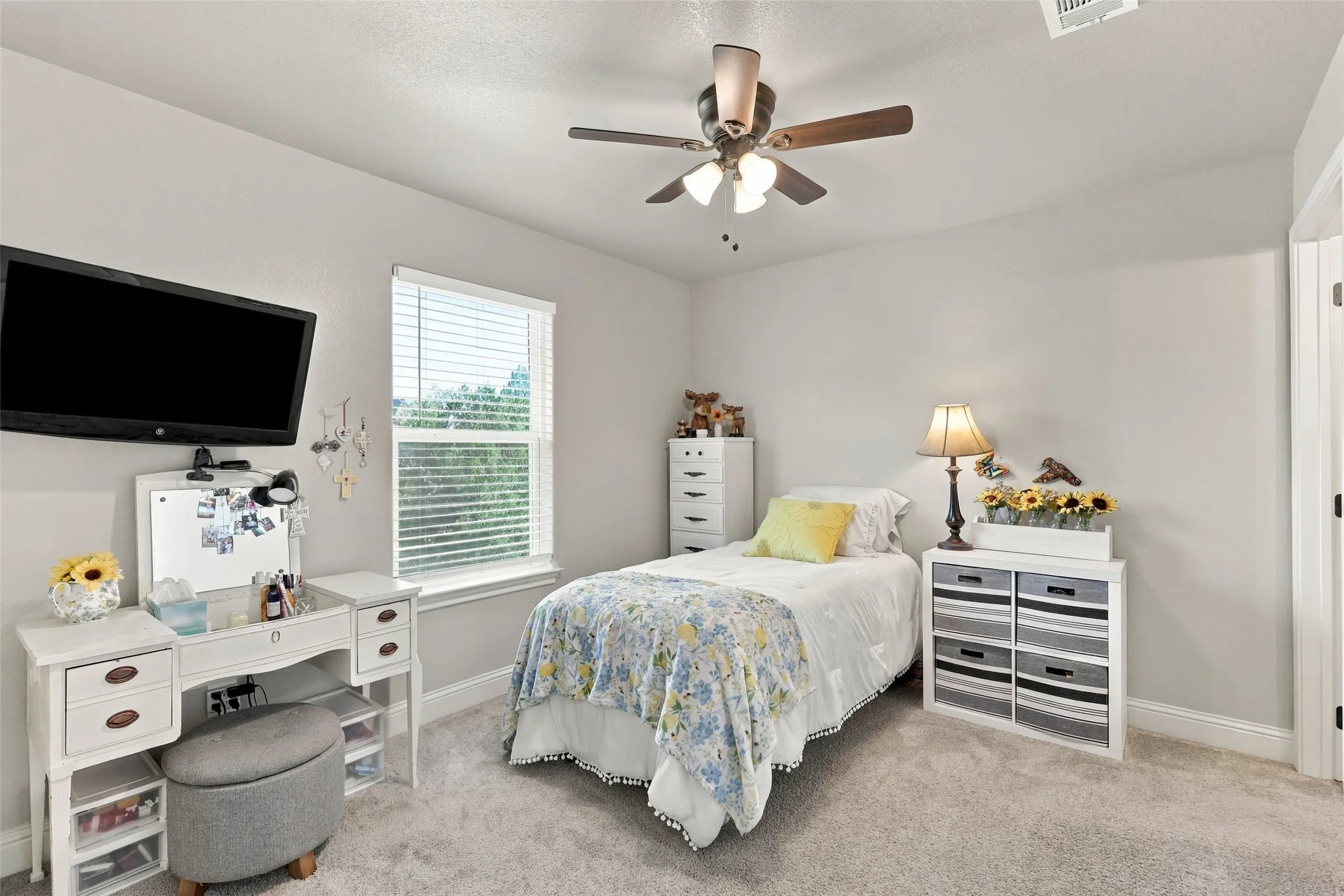 Single Family Residence For Sale in Hood County , 1006 Mojave Trail, Granbury, Texas 76048, 4 Bedroom, 4 Bathroom, 2 Garage spaces, 2,286 Sqft, built in 2021, mls#21410167, Real Estate Agent in Granbury, Homes For Sale in Hood county, Homes For Sale in Granbury, Realtor in Granbury Texas, Real Estate Brokerage Independent Realty Texas, Luminita Cordes Realtor