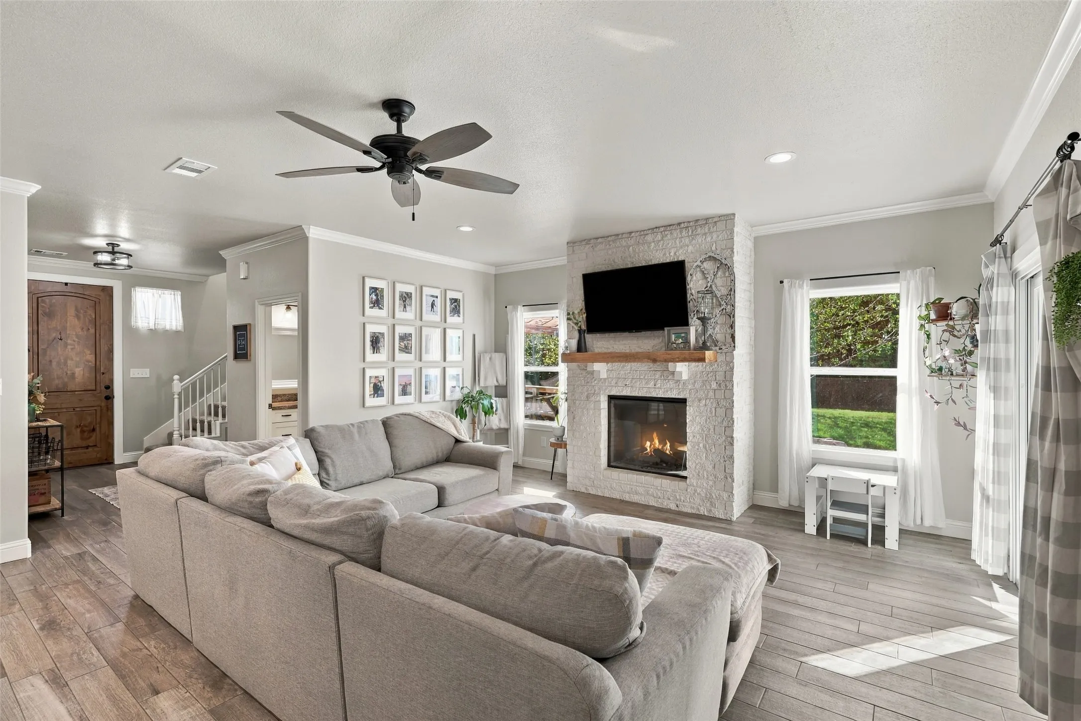 Single Family Residence For Sale in Hood County , 1006 Mojave Trail, Granbury, Texas 76048, 4 Bedroom, 4 Bathroom, 2 Garage spaces, 2,286 Sqft, built in 2021, mls#21410167, Real Estate Agent in Granbury, Homes For Sale in Hood county, Homes For Sale in Granbury, Realtor in Granbury Texas, Real Estate Brokerage Independent Realty Texas, Luminita Cordes Realtor