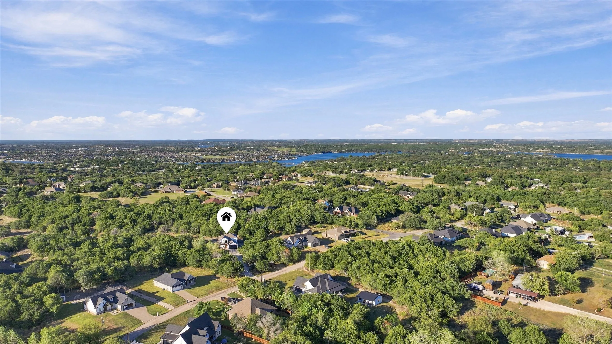 Single Family Residence For Sale in Hood County , 1006 Mojave Trail, Granbury, Texas 76048, 4 Bedroom, 4 Bathroom, 2 Garage spaces, 2,286 Sqft, built in 2021, mls#21410167, Real Estate Agent in Granbury, Homes For Sale in Hood county, Homes For Sale in Granbury, Realtor in Granbury Texas, Real Estate Brokerage Independent Realty Texas, Luminita Cordes Realtor