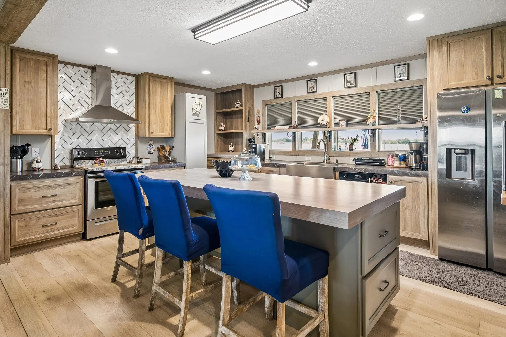 Mobile Home For Sale in Hunt County , 5390 CR 1091, Celeste, Texas 75423, 3 Bedroom, 2 Bathroom, 3 Garage spaces, 1,664 Sqft, built in 2022, mls#21409178, Real Estate Agent in Celeste, Homes For Sale in Hunt county, Homes For Sale in Celeste, Realtor in Celeste Texas, Real Estate Brokerage Independent Realty Texas, Luminita Cordes Realtor