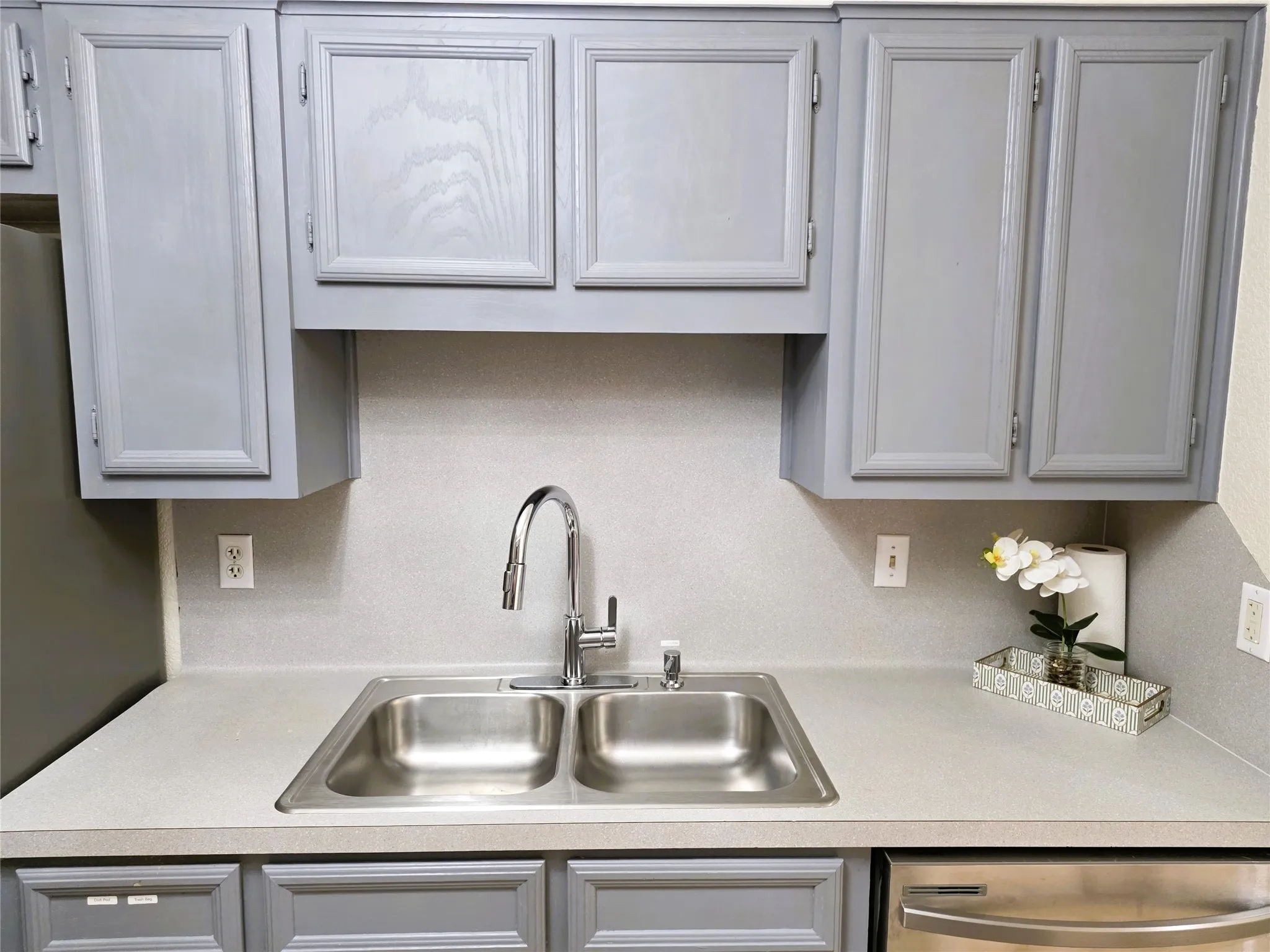 Single Family Residence For Sale in Bell County , 4506 Ronald Drive, Killeen, Texas 76542, 2 Bedroom, 2 Bathroom, 1 Garage spaces, 1,047 Sqft, built in 1998, mls#21408895, Real Estate Agent in Killeen, Homes For Sale in Bell county, Homes For Sale in Killeen, Realtor in Killeen Texas, Real Estate Brokerage Independent Realty Texas, Luminita Cordes Realtor