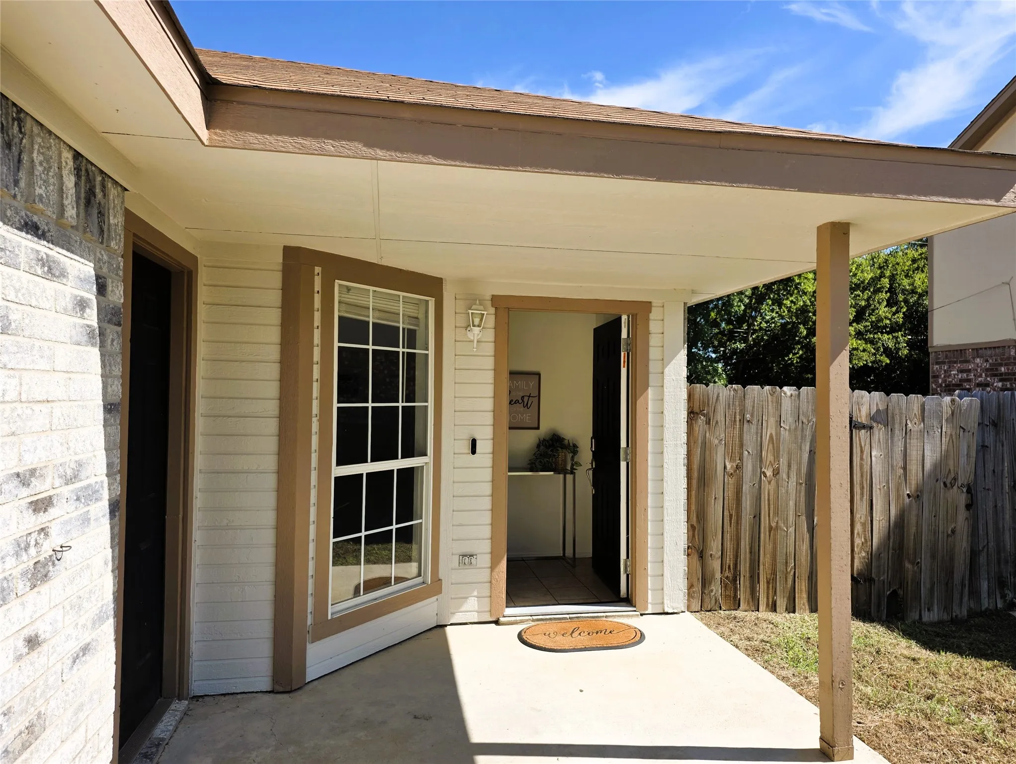 Single Family Residence For Sale in Bell County , 4506 Ronald Drive, Killeen, Texas 76542, 2 Bedroom, 2 Bathroom, 1 Garage spaces, 1,047 Sqft, built in 1998, mls#21408895, Real Estate Agent in Killeen, Homes For Sale in Bell county, Homes For Sale in Killeen, Realtor in Killeen Texas, Real Estate Brokerage Independent Realty Texas, Luminita Cordes Realtor