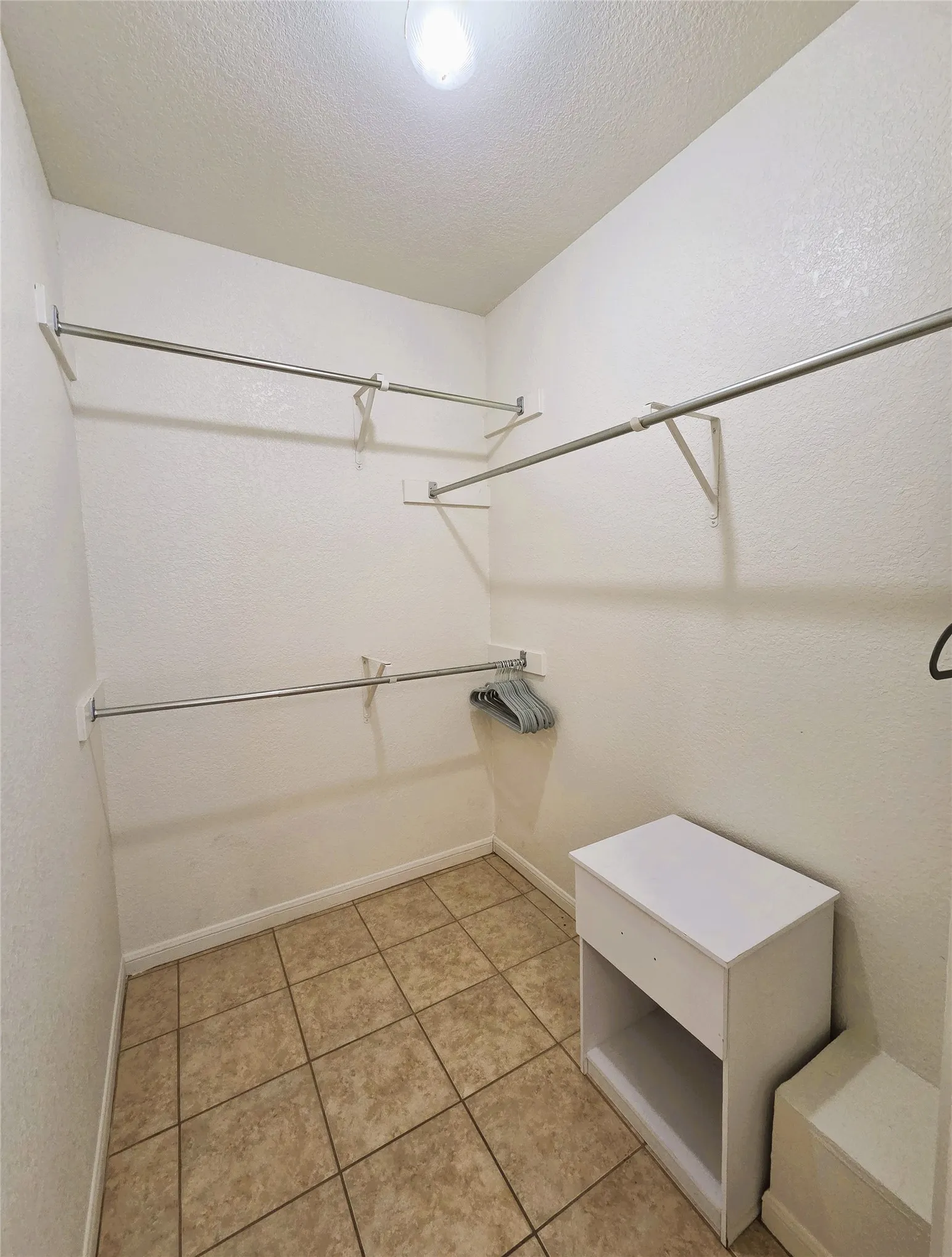 Single Family Residence For Sale in Bell County , 4506 Ronald Drive, Killeen, Texas 76542, 2 Bedroom, 2 Bathroom, 1 Garage spaces, 1,047 Sqft, built in 1998, mls#21408895, Real Estate Agent in Killeen, Homes For Sale in Bell county, Homes For Sale in Killeen, Realtor in Killeen Texas, Real Estate Brokerage Independent Realty Texas, Luminita Cordes Realtor