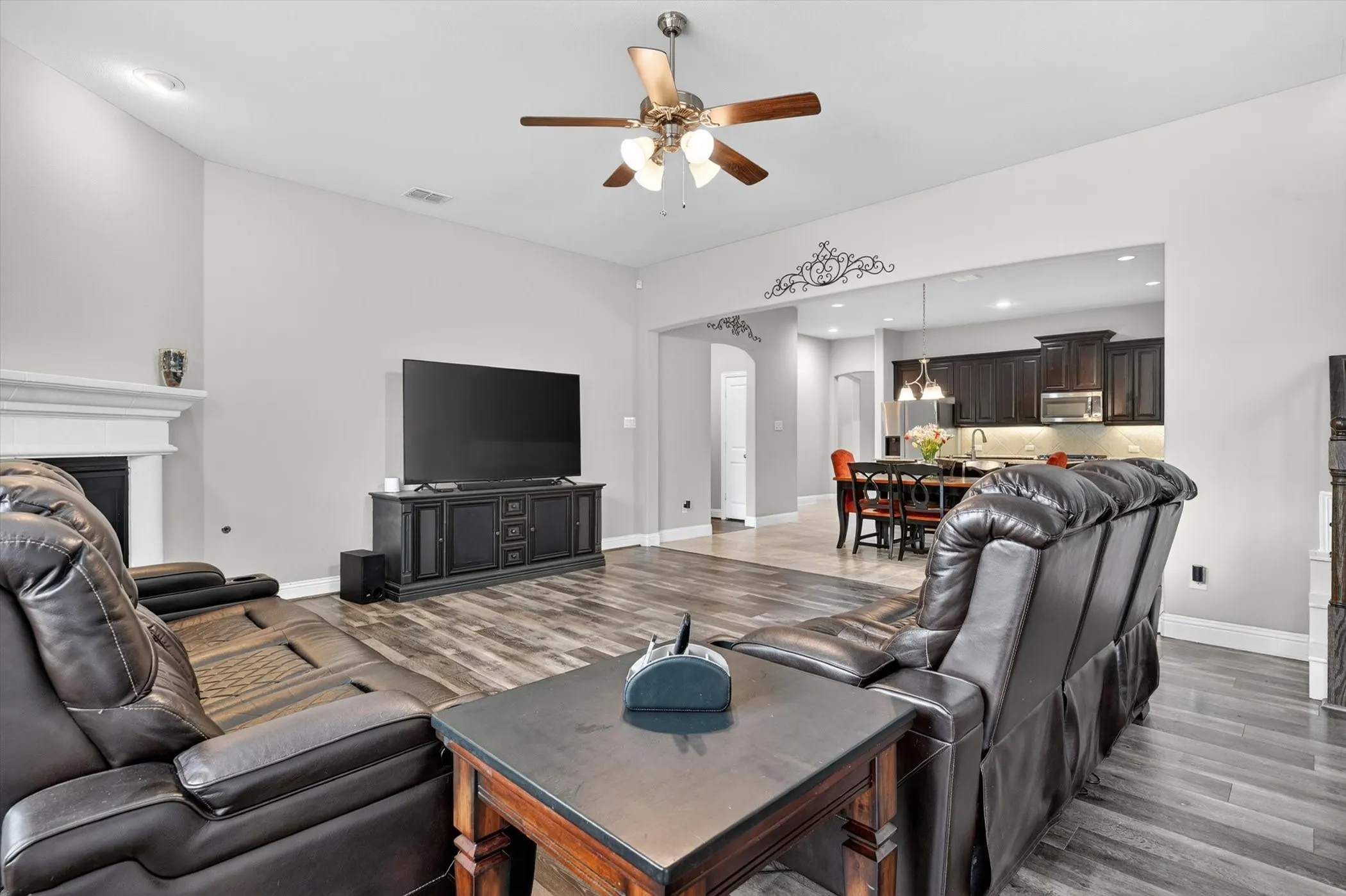 Single Family Residence For Sale in Collin County , 2728 Country Church Road, Mc Kinney, Texas 75071, 4 Bedroom, 4 Bathroom, 2 Garage spaces, 3,337 Sqft, built in 2018, mls#21410175, Real Estate Agent in Mc Kinney, Homes For Sale in Collin county, Homes For Sale in Mc Kinney, Realtor in Mc Kinney Texas, Real Estate Brokerage Independent Realty Texas, Luminita Cordes Realtor
