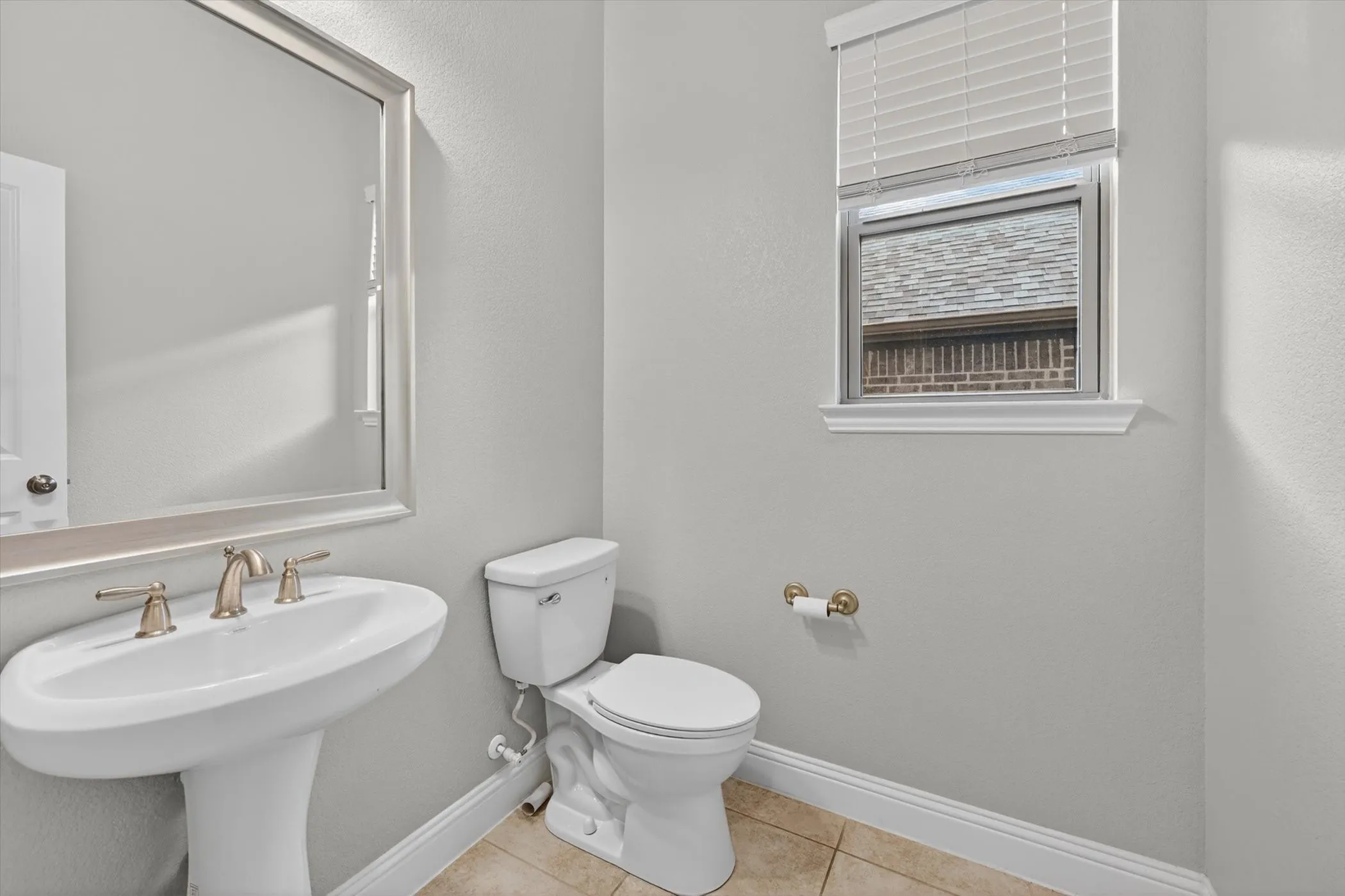 Single Family Residence For Sale in Collin County , 2728 Country Church Road, Mc Kinney, Texas 75071, 4 Bedroom, 4 Bathroom, 2 Garage spaces, 3,337 Sqft, built in 2018, mls#21410175, Real Estate Agent in Mc Kinney, Homes For Sale in Collin county, Homes For Sale in Mc Kinney, Realtor in Mc Kinney Texas, Real Estate Brokerage Independent Realty Texas, Luminita Cordes Realtor