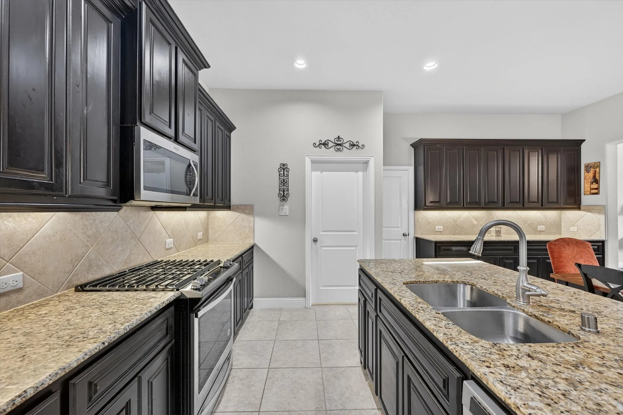 Single Family Residence For Sale in Collin County , 2728 Country Church Road, Mc Kinney, Texas 75071, 4 Bedroom, 4 Bathroom, 2 Garage spaces, 3,337 Sqft, built in 2018, mls#21410175, Real Estate Agent in Mc Kinney, Homes For Sale in Collin county, Homes For Sale in Mc Kinney, Realtor in Mc Kinney Texas, Real Estate Brokerage Independent Realty Texas, Luminita Cordes Realtor