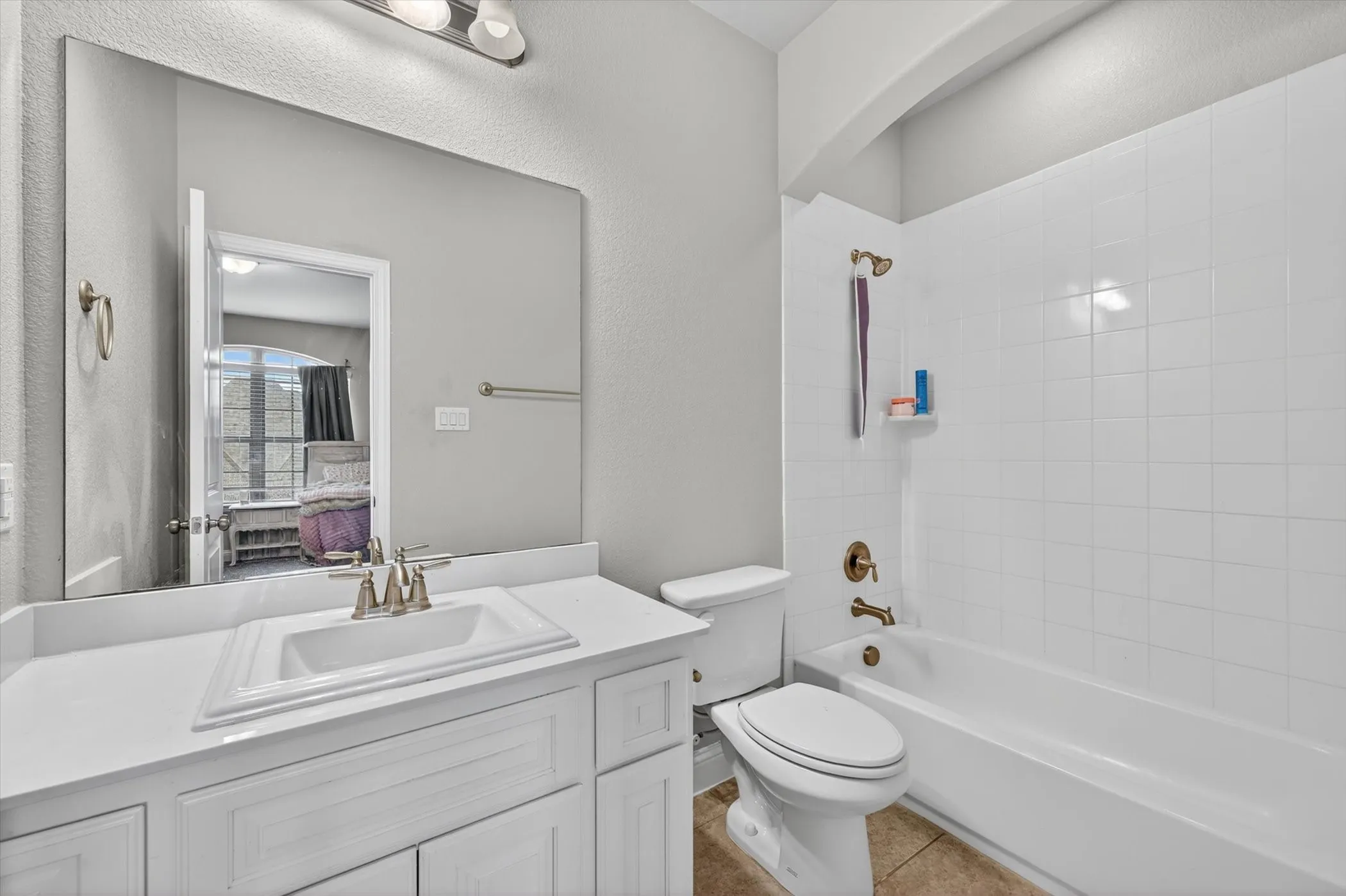 Single Family Residence For Sale in Collin County , 2728 Country Church Road, Mc Kinney, Texas 75071, 4 Bedroom, 4 Bathroom, 2 Garage spaces, 3,337 Sqft, built in 2018, mls#21410175, Real Estate Agent in Mc Kinney, Homes For Sale in Collin county, Homes For Sale in Mc Kinney, Realtor in Mc Kinney Texas, Real Estate Brokerage Independent Realty Texas, Luminita Cordes Realtor