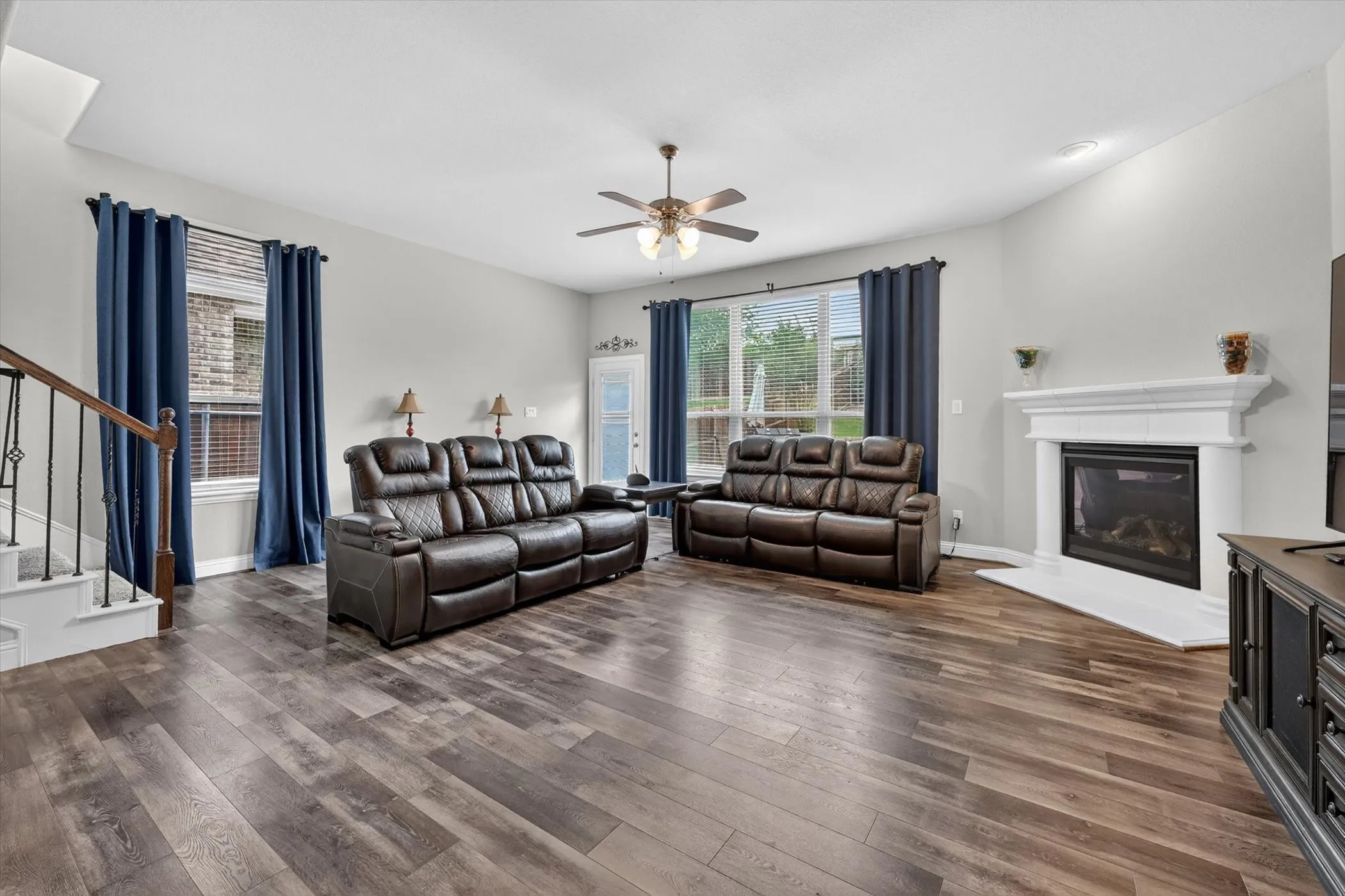 Single Family Residence For Sale in Collin County , 2728 Country Church Road, Mc Kinney, Texas 75071, 4 Bedroom, 4 Bathroom, 2 Garage spaces, 3,337 Sqft, built in 2018, mls#21410175, Real Estate Agent in Mc Kinney, Homes For Sale in Collin county, Homes For Sale in Mc Kinney, Realtor in Mc Kinney Texas, Real Estate Brokerage Independent Realty Texas, Luminita Cordes Realtor