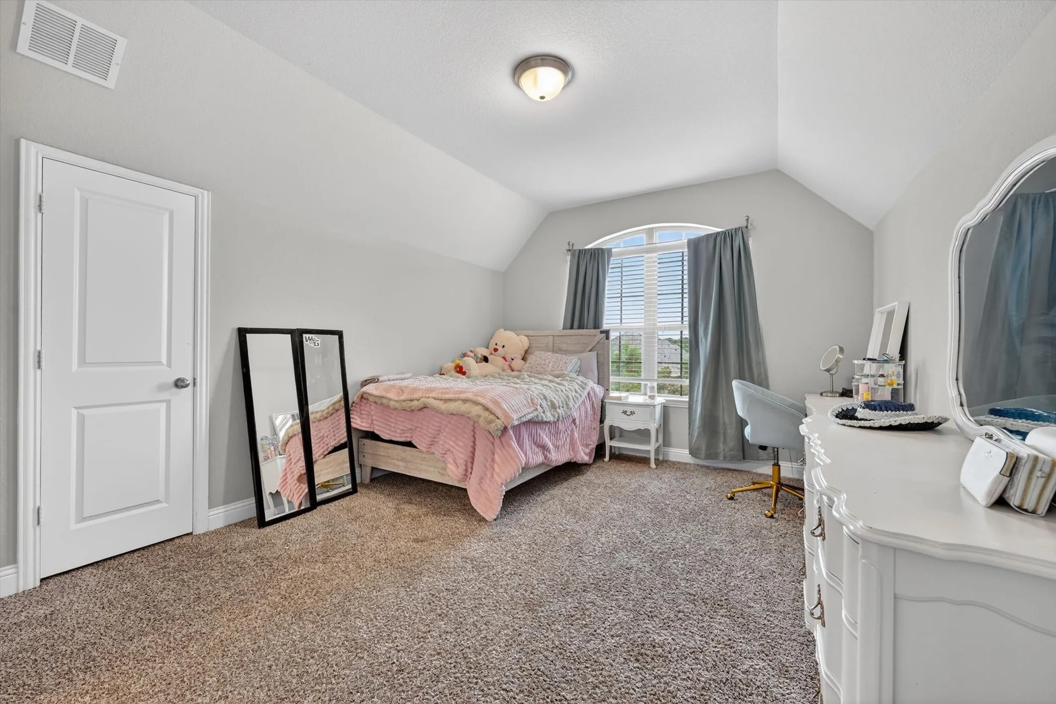 Single Family Residence For Sale in Collin County , 2728 Country Church Road, Mc Kinney, Texas 75071, 4 Bedroom, 4 Bathroom, 2 Garage spaces, 3,337 Sqft, built in 2018, mls#21410175, Real Estate Agent in Mc Kinney, Homes For Sale in Collin county, Homes For Sale in Mc Kinney, Realtor in Mc Kinney Texas, Real Estate Brokerage Independent Realty Texas, Luminita Cordes Realtor