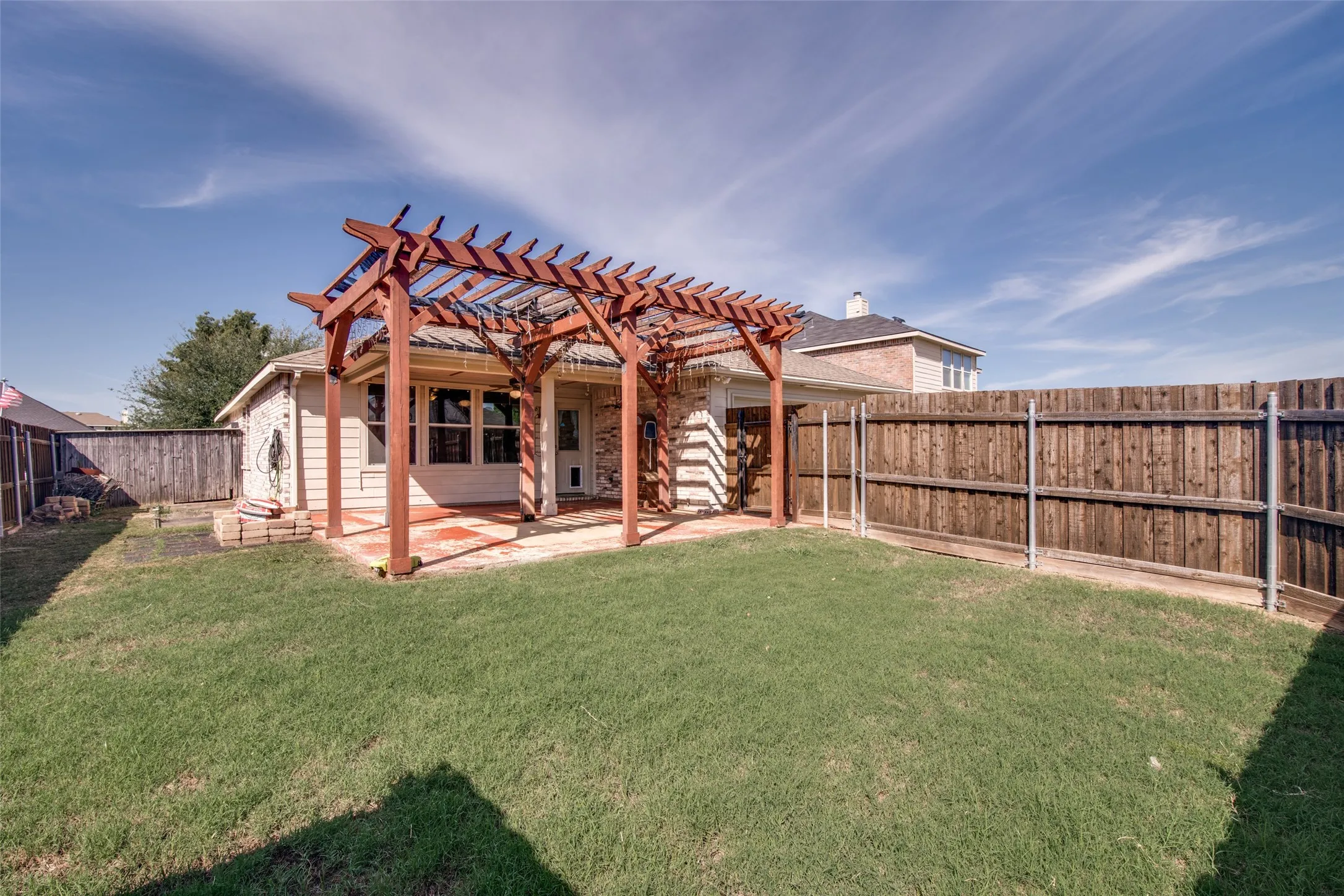 Single Family Residence For Sale in Rockwall County , 1604 Brice Drive, Royse City, Texas 75189, 3 Bedroom, 2 Bathroom, 2 Garage spaces, 1,811 Sqft, built in 2004, mls#21409230, Real Estate Agent in Royse City, Homes For Sale in Rockwall county, Homes For Sale in Royse City, Realtor in Royse City Texas, Real Estate Brokerage Independent Realty Texas, Luminita Cordes Realtor