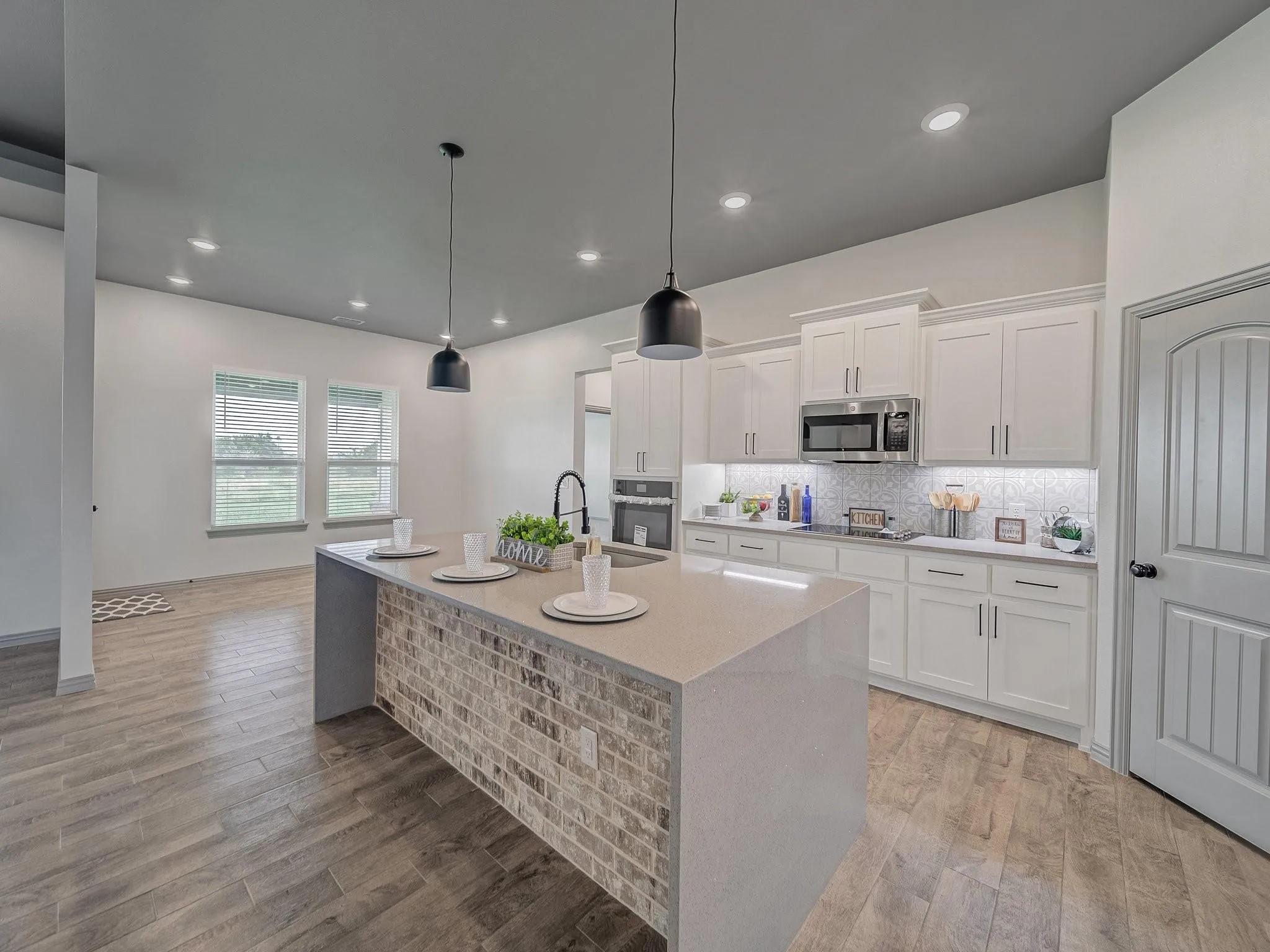 Single Family Residence For Rent in Hunt County , 2544 Fm 1566 W, Celeste, Texas 75423, 4 Bedroom, 3 Bathroom, 3 Garage spaces, 2,831 Sqft, built in 2022, mls#21410178, Real Estate Agent in Celeste, Homes For Rent in Hunt county, Homes For Rent in Celeste, Realtor in Celeste Texas, Real Estate Brokerage Independent Realty Texas, Luminita Cordes Realtor