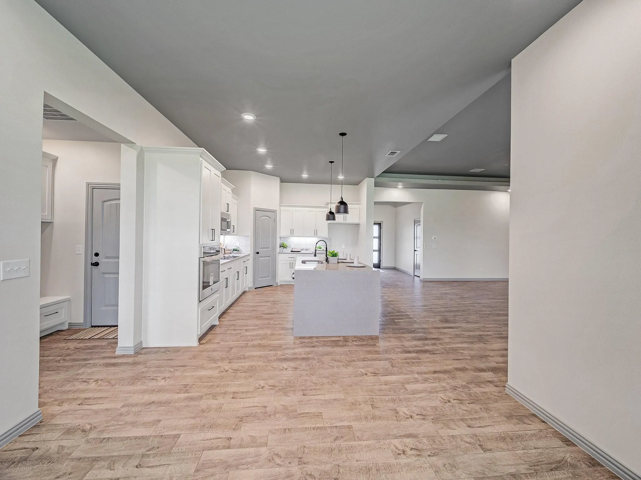 Single Family Residence For Rent in Hunt County , 2544 Fm 1566 W, Celeste, Texas 75423, 4 Bedroom, 3 Bathroom, 3 Garage spaces, 2,831 Sqft, built in 2022, mls#21410178, Real Estate Agent in Celeste, Homes For Rent in Hunt county, Homes For Rent in Celeste, Realtor in Celeste Texas, Real Estate Brokerage Independent Realty Texas, Luminita Cordes Realtor