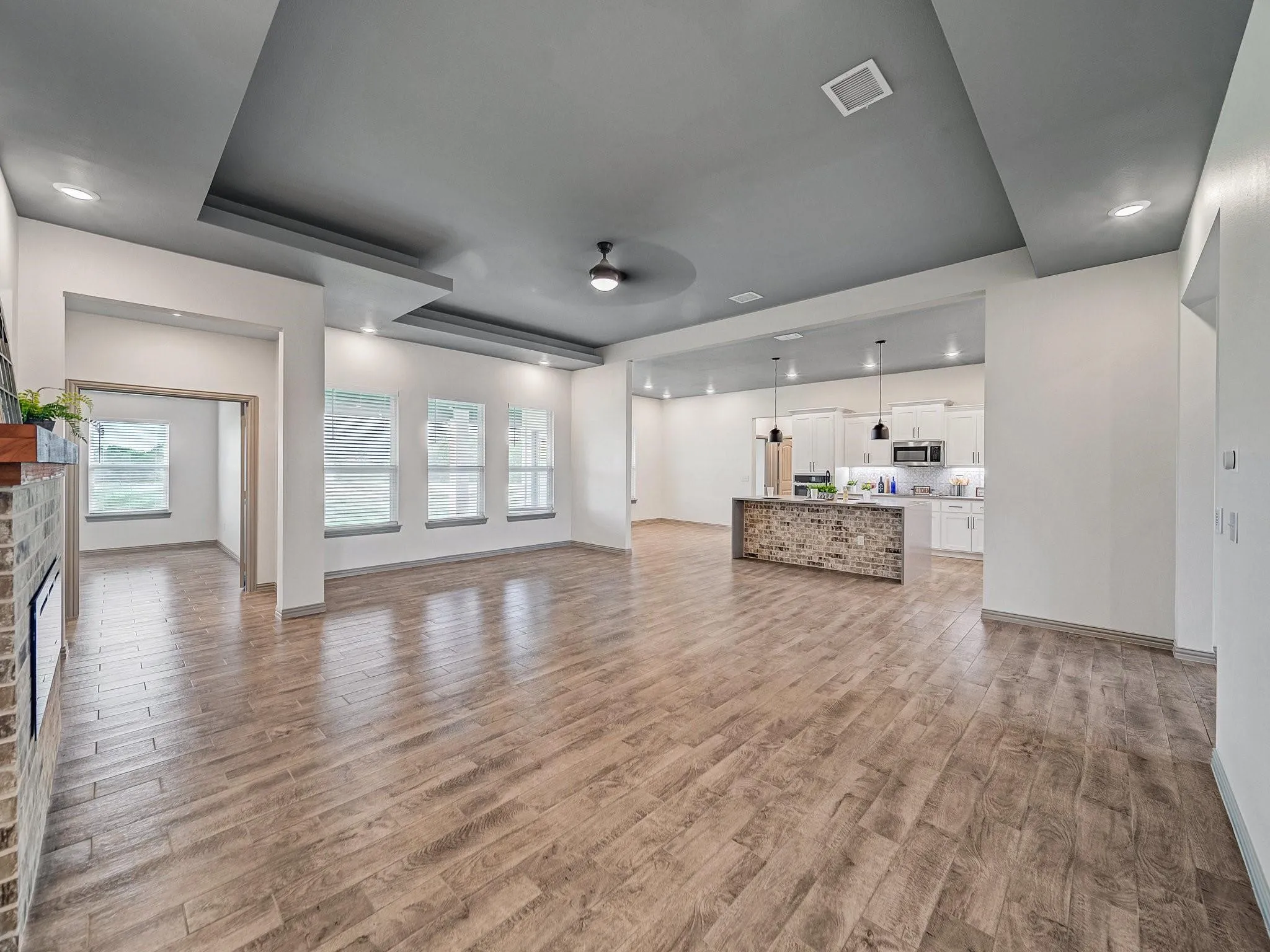 Single Family Residence For Rent in Hunt County , 2544 Fm 1566 W, Celeste, Texas 75423, 4 Bedroom, 3 Bathroom, 3 Garage spaces, 2,831 Sqft, built in 2022, mls#21410178, Real Estate Agent in Celeste, Homes For Rent in Hunt county, Homes For Rent in Celeste, Realtor in Celeste Texas, Real Estate Brokerage Independent Realty Texas, Luminita Cordes Realtor