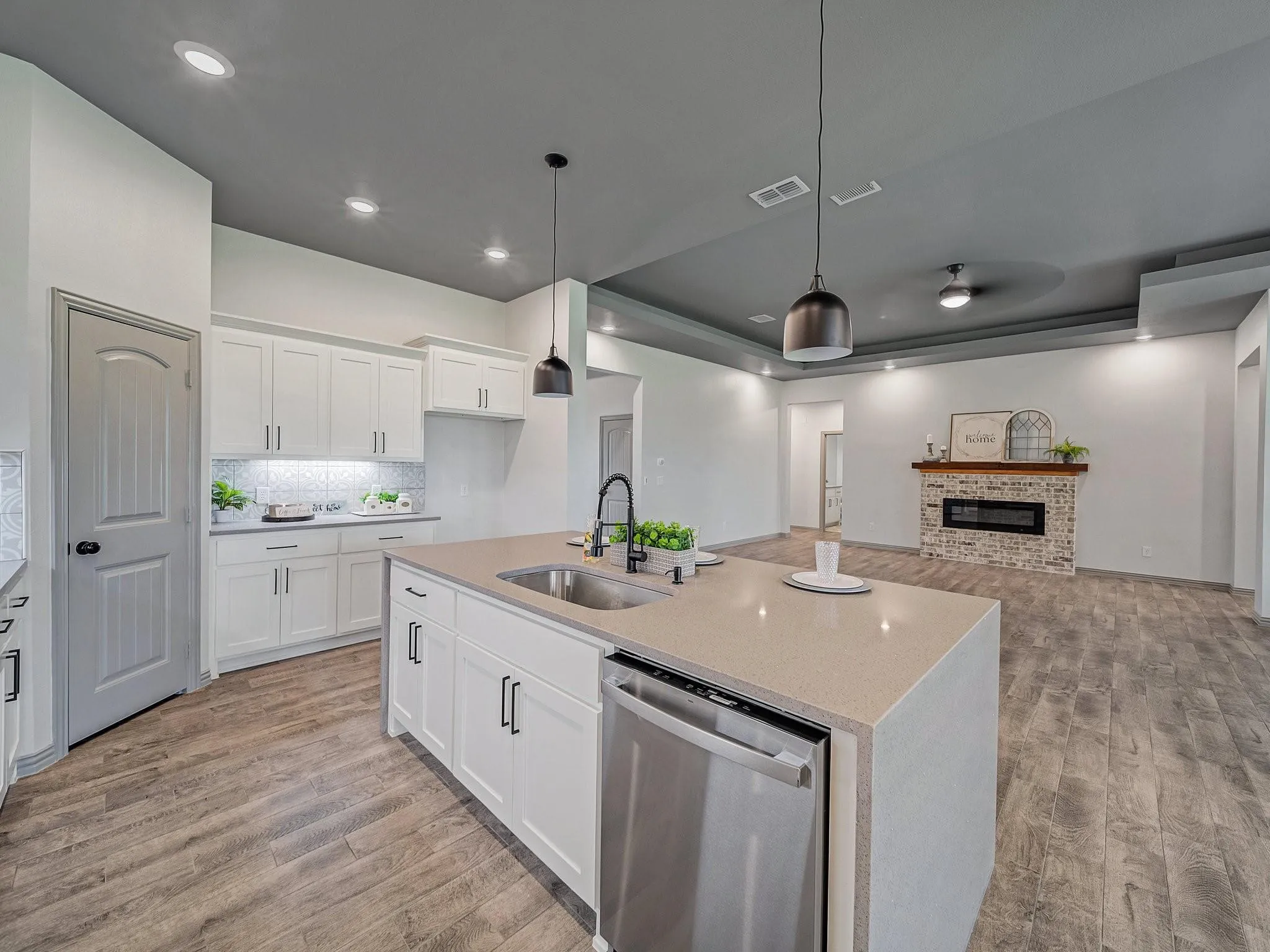 Single Family Residence For Rent in Hunt County , 2544 Fm 1566 W, Celeste, Texas 75423, 4 Bedroom, 3 Bathroom, 3 Garage spaces, 2,831 Sqft, built in 2022, mls#21410178, Real Estate Agent in Celeste, Homes For Rent in Hunt county, Homes For Rent in Celeste, Realtor in Celeste Texas, Real Estate Brokerage Independent Realty Texas, Luminita Cordes Realtor
