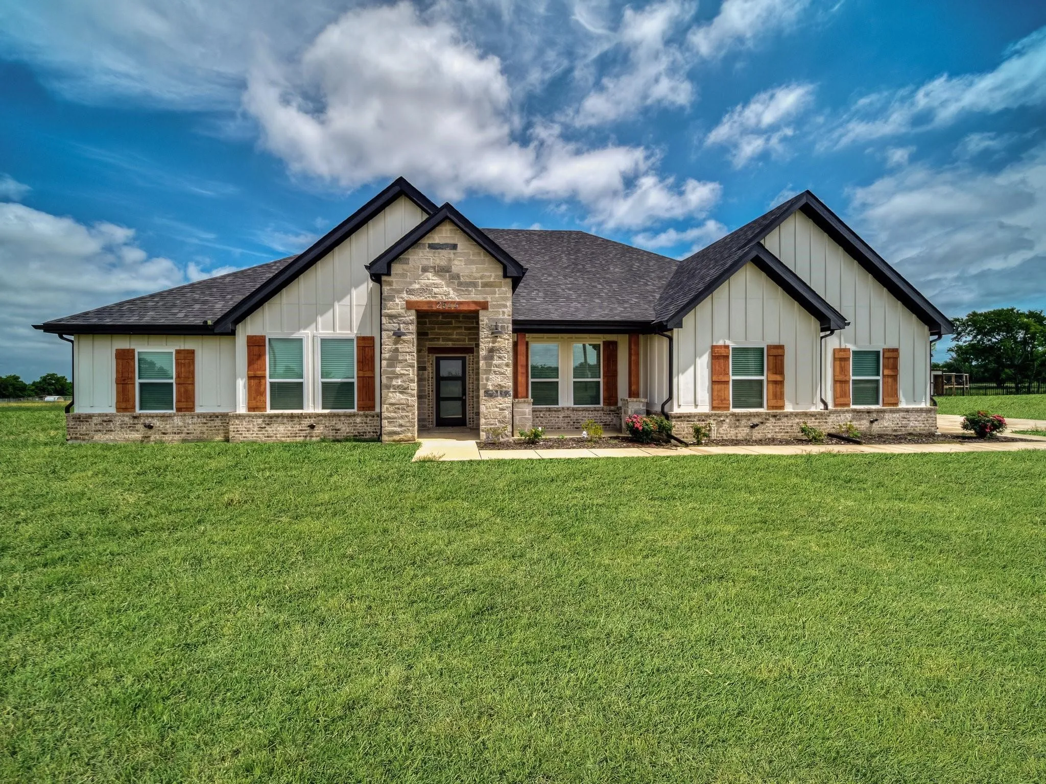 Single Family Residence For Rent