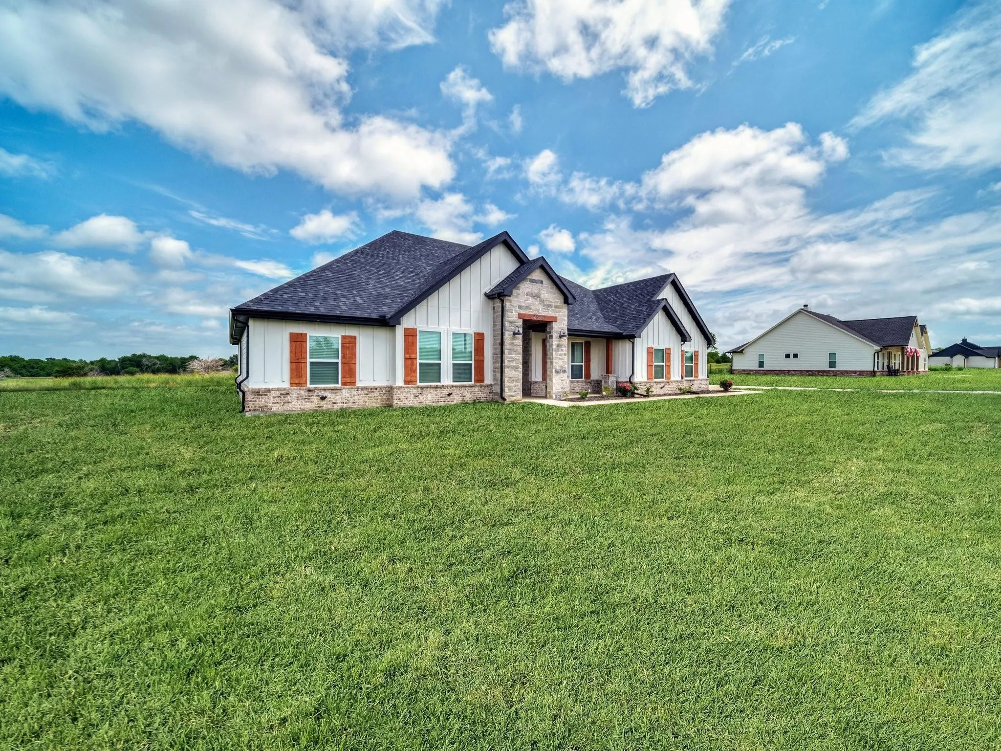 Single Family Residence For Rent in Hunt County , 2544 Fm 1566 W, Celeste, Texas 75423, 4 Bedroom, 3 Bathroom, 3 Garage spaces, 2,831 Sqft, built in 2022, mls#21410178, Real Estate Agent in Celeste, Homes For Rent in Hunt county, Homes For Rent in Celeste, Realtor in Celeste Texas, Real Estate Brokerage Independent Realty Texas, Luminita Cordes Realtor