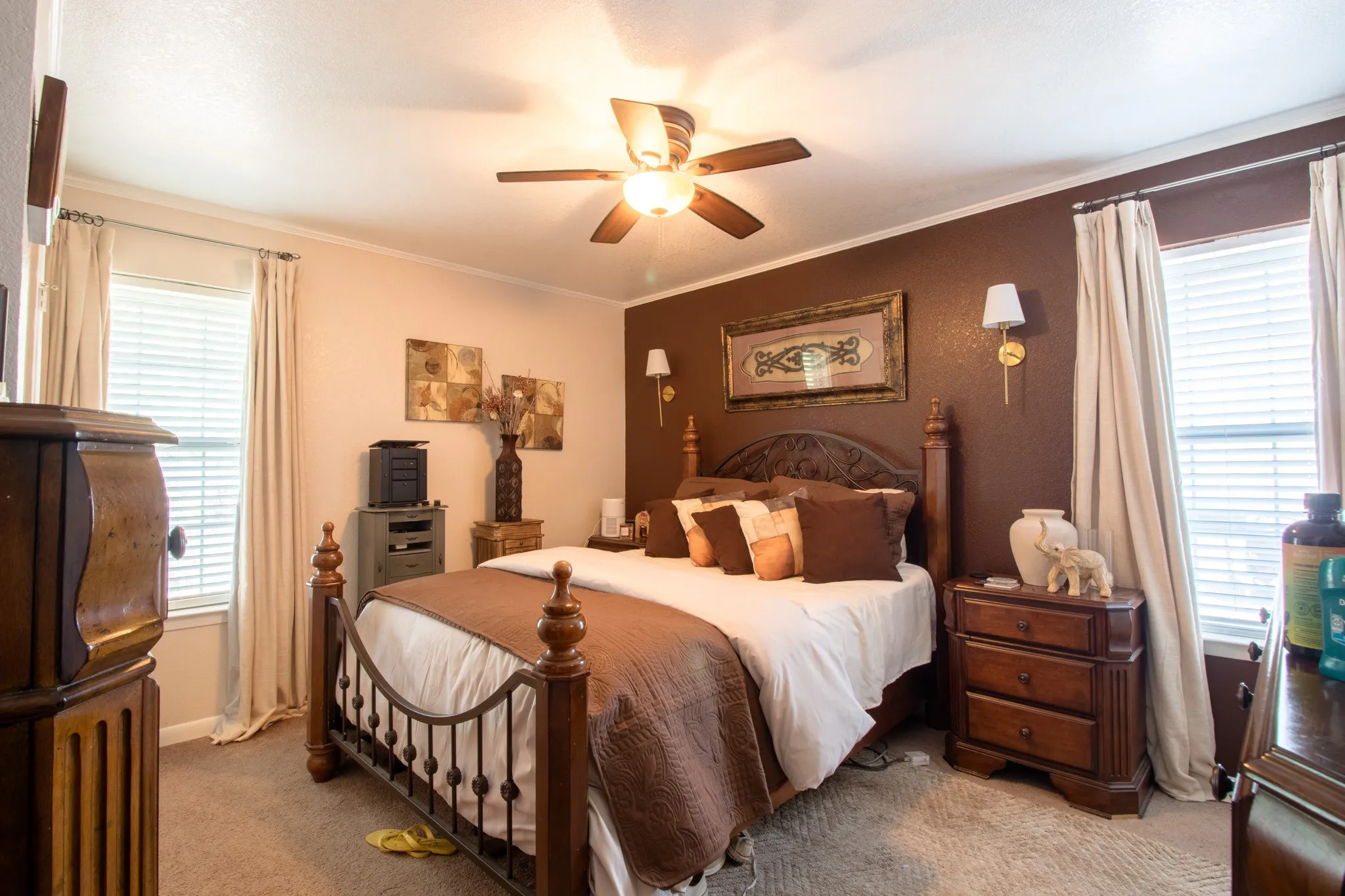 Single Family Residence For Sale in Kaufman County , 807 E 10th Street, Kemp, Texas 75143, 3 Bedroom, 2 Bathroom, 1 Garage spaces, 1,152 Sqft, built in 2003, mls#21405263, Real Estate Agent in Kemp, Homes For Sale in Kaufman county, Homes For Sale in Kemp, Realtor in Kemp Texas, Real Estate Brokerage Independent Realty Texas, Luminita Cordes Realtor