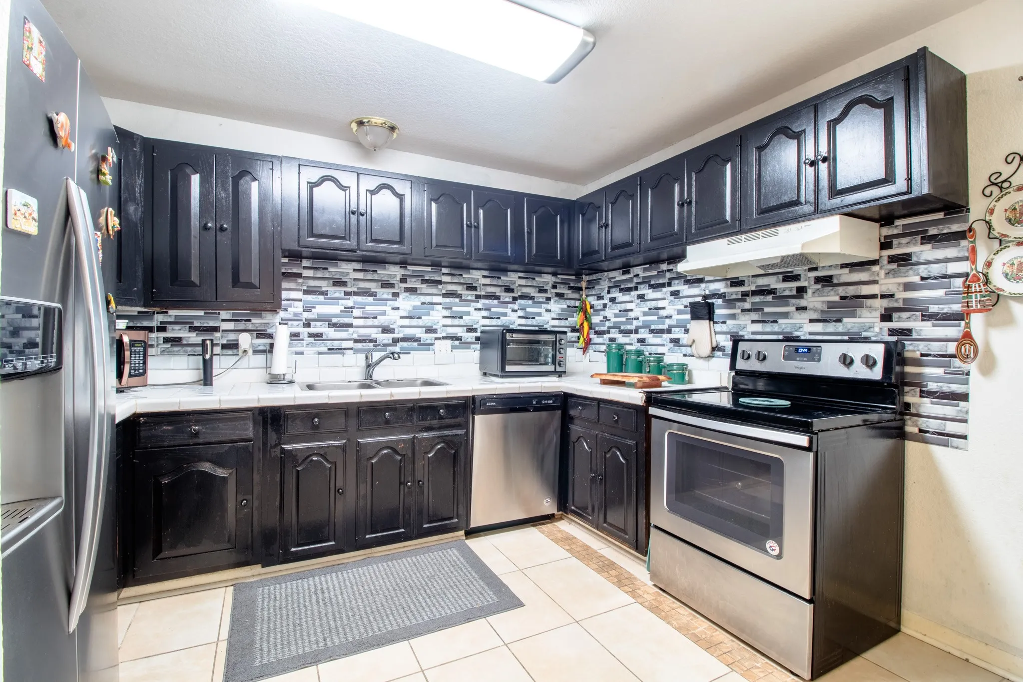 Single Family Residence For Sale in Kaufman County , 807 E 10th Street, Kemp, Texas 75143, 3 Bedroom, 2 Bathroom, 1 Garage spaces, 1,152 Sqft, built in 2003, mls#21405263, Real Estate Agent in Kemp, Homes For Sale in Kaufman county, Homes For Sale in Kemp, Realtor in Kemp Texas, Real Estate Brokerage Independent Realty Texas, Luminita Cordes Realtor