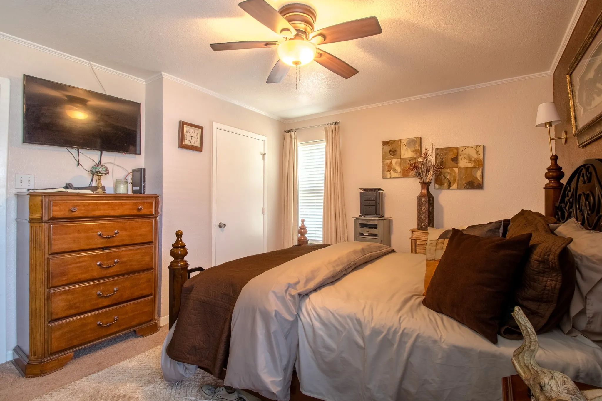 Single Family Residence For Sale in Kaufman County , 807 E 10th Street, Kemp, Texas 75143, 3 Bedroom, 2 Bathroom, 1 Garage spaces, 1,152 Sqft, built in 2003, mls#21405263, Real Estate Agent in Kemp, Homes For Sale in Kaufman county, Homes For Sale in Kemp, Realtor in Kemp Texas, Real Estate Brokerage Independent Realty Texas, Luminita Cordes Realtor