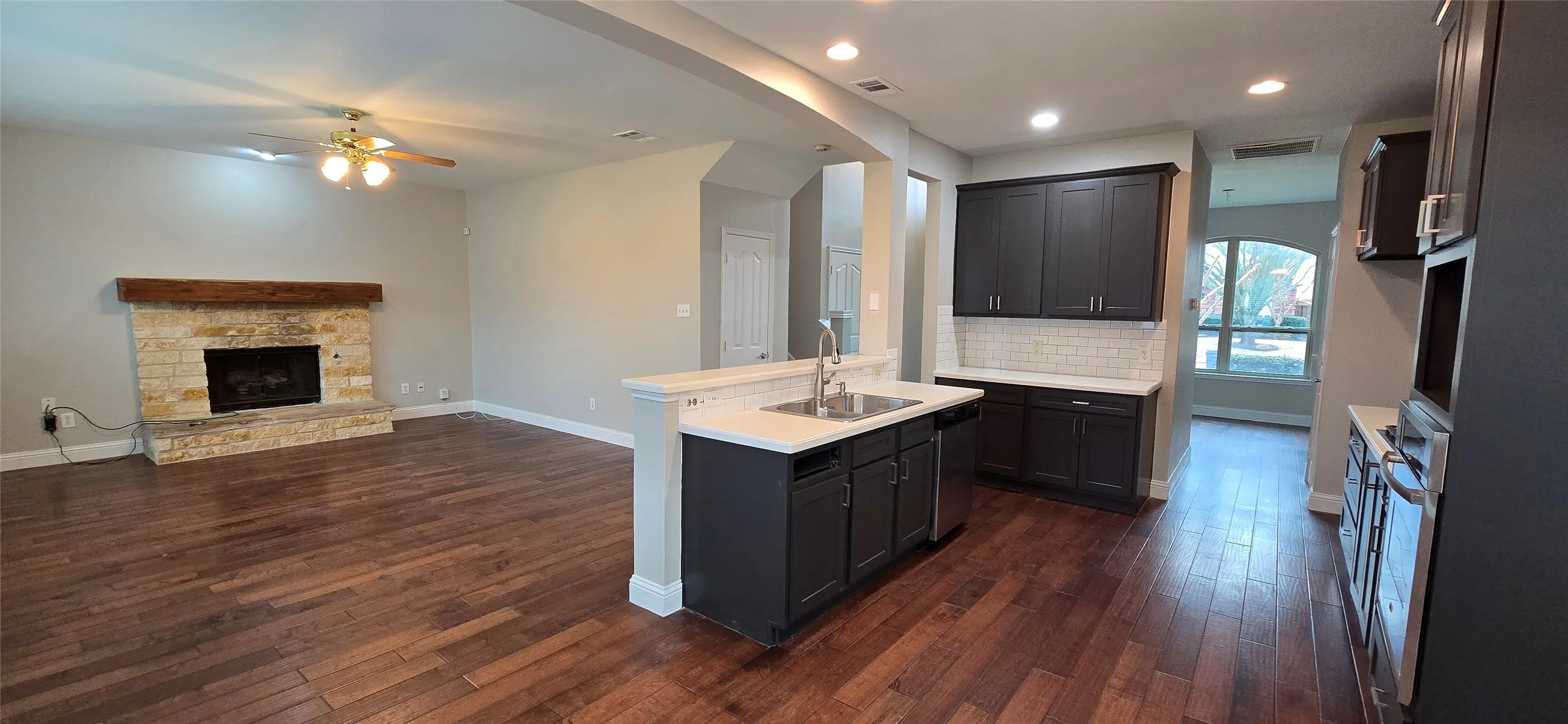 Single Family Residence For Rent in Collin County , 5004 Wethington Court, Mc Kinney, Texas 75071, 4 Bedroom, 3 Bathroom, 2 Garage spaces, 2,098 Sqft, built in 2001, mls#21410181, Real Estate Agent in Mc Kinney, Homes For Rent in Collin county, Homes For Rent in Mc Kinney, Realtor in Mc Kinney Texas, Real Estate Brokerage Independent Realty Texas, Luminita Cordes Realtor