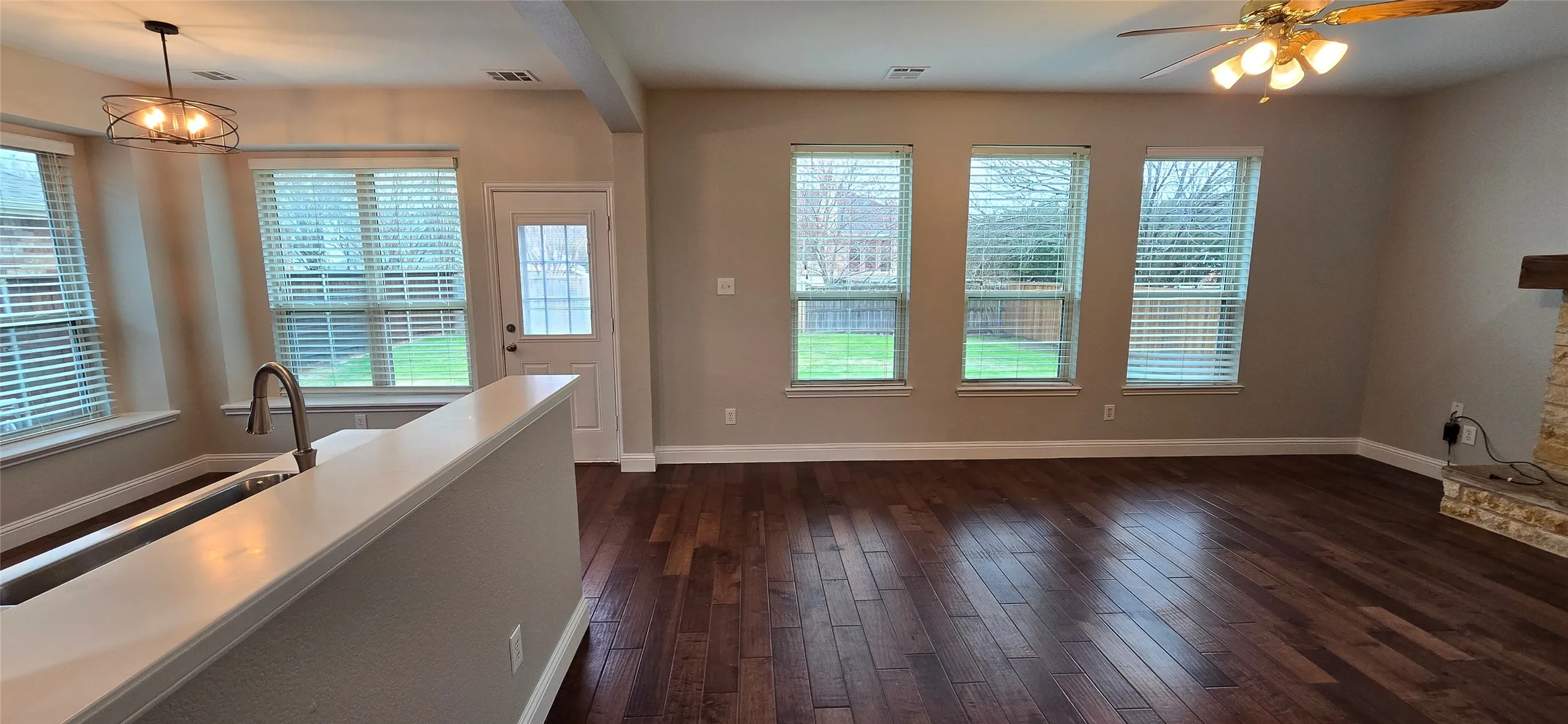 Single Family Residence For Rent in Collin County , 5004 Wethington Court, Mc Kinney, Texas 75071, 4 Bedroom, 3 Bathroom, 2 Garage spaces, 2,098 Sqft, built in 2001, mls#21410181, Real Estate Agent in Mc Kinney, Homes For Rent in Collin county, Homes For Rent in Mc Kinney, Realtor in Mc Kinney Texas, Real Estate Brokerage Independent Realty Texas, Luminita Cordes Realtor