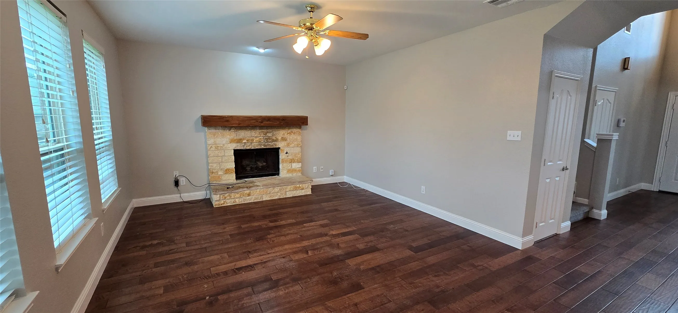 Single Family Residence For Rent in Collin County , 5004 Wethington Court, Mc Kinney, Texas 75071, 4 Bedroom, 3 Bathroom, 2 Garage spaces, 2,098 Sqft, built in 2001, mls#21410181, Real Estate Agent in Mc Kinney, Homes For Rent in Collin county, Homes For Rent in Mc Kinney, Realtor in Mc Kinney Texas, Real Estate Brokerage Independent Realty Texas, Luminita Cordes Realtor