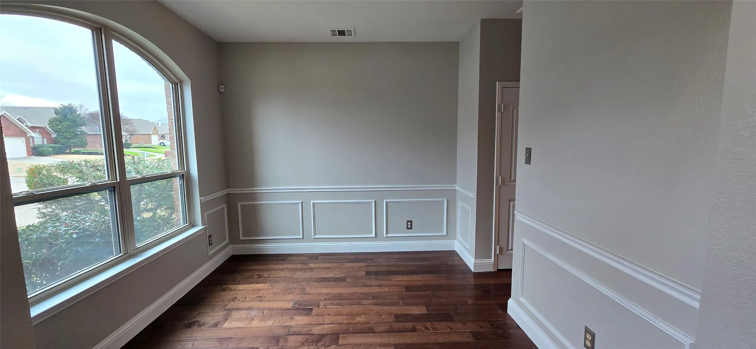 Single Family Residence For Rent in Collin County , 5004 Wethington Court, Mc Kinney, Texas 75071, 4 Bedroom, 3 Bathroom, 2 Garage spaces, 2,098 Sqft, built in 2001, mls#21410181, Real Estate Agent in Mc Kinney, Homes For Rent in Collin county, Homes For Rent in Mc Kinney, Realtor in Mc Kinney Texas, Real Estate Brokerage Independent Realty Texas, Luminita Cordes Realtor