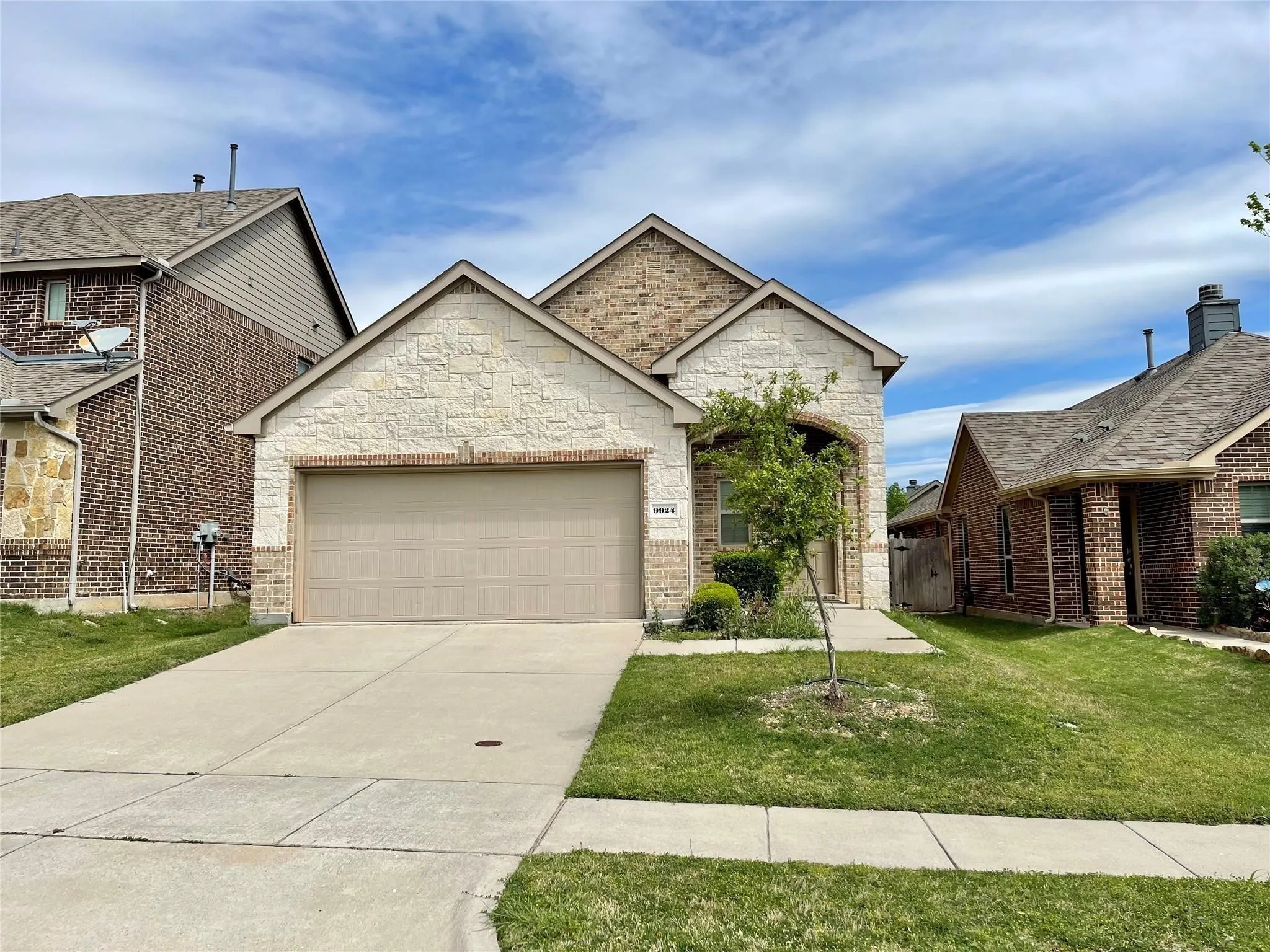 Single Family Residence For Rent