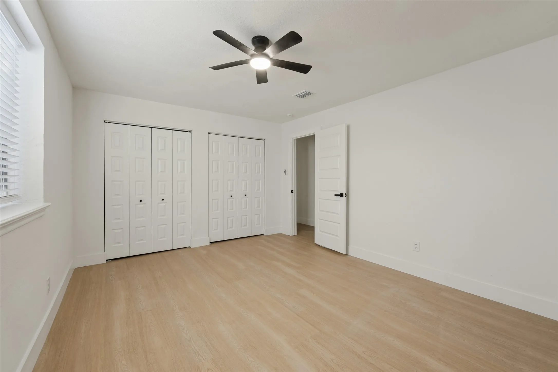 Single Family Residence For Sale in Tarrant County , 3713 Ashley Lane, Fort Worth, Texas 76123, 5 Bedroom, 3 Bathroom, 2 Garage spaces, 3,008 Sqft, built in 1986, mls#21410163, Real Estate Agent in Fort Worth, Homes For Sale in Tarrant county, Homes For Sale in Fort Worth, Realtor in Fort Worth Texas, Real Estate Brokerage Independent Realty Texas, Luminita Cordes Realtor