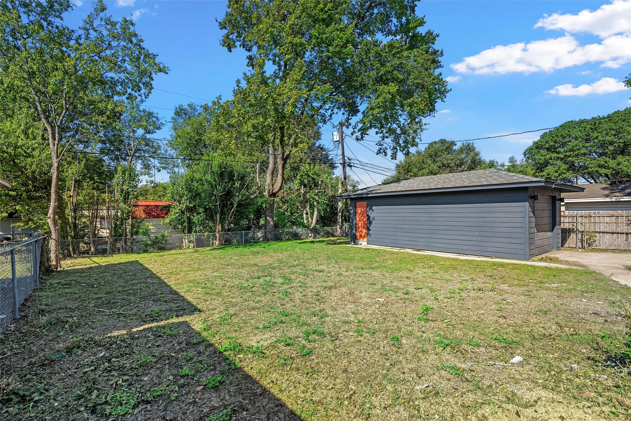 Single Family Residence For Sale in Mc Lennan County , 1116 N 44th Street, Waco, Texas 76710, 3 Bedroom, 2 Bathroom, 1 Garage spaces, 1,407 Sqft, built in 1952, mls#21410171, Real Estate Agent in Waco, Homes For Sale in Mc Lennan county, Homes For Sale in Waco, Realtor in Waco Texas, Real Estate Brokerage Independent Realty Texas, Luminita Cordes Realtor