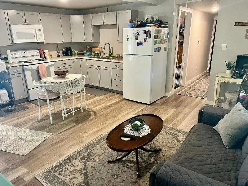 Quadruplex For Sale in Denton County , 2615 N Elm Street, Denton, Texas 76201, 6 Bedroom, 4 Bathroom, Garage spaces, 0 Sqft, built in 1947, mls#21408264, Real Estate Agent in Denton, Homes For Sale in Denton county, Homes For Sale in Denton, Realtor in Denton Texas, Real Estate Brokerage Independent Realty Texas, Luminita Cordes Realtor