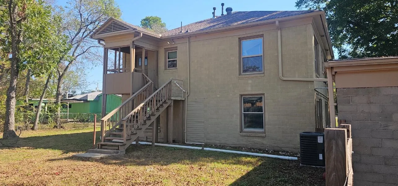 Quadruplex For Sale in Denton County , 2615 N Elm Street, Denton, Texas 76201, 6 Bedroom, 4 Bathroom, Garage spaces, 0 Sqft, built in 1947, mls#21408264, Real Estate Agent in Denton, Homes For Sale in Denton county, Homes For Sale in Denton, Realtor in Denton Texas, Real Estate Brokerage Independent Realty Texas, Luminita Cordes Realtor
