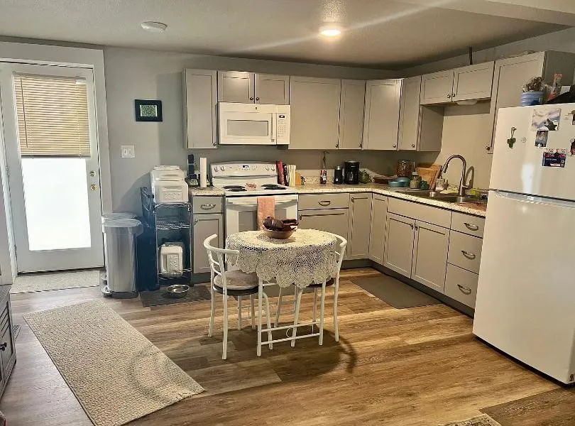 Quadruplex For Sale in Denton County , 2615 N Elm Street, Denton, Texas 76201, 6 Bedroom, 4 Bathroom, Garage spaces, 0 Sqft, built in 1947, mls#21408264, Real Estate Agent in Denton, Homes For Sale in Denton county, Homes For Sale in Denton, Realtor in Denton Texas, Real Estate Brokerage Independent Realty Texas, Luminita Cordes Realtor