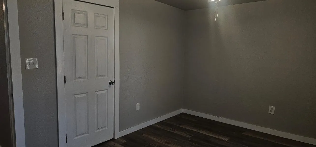 Quadruplex For Sale in Denton County , 2615 N Elm Street, Denton, Texas 76201, 6 Bedroom, 4 Bathroom, Garage spaces, 0 Sqft, built in 1947, mls#21408264, Real Estate Agent in Denton, Homes For Sale in Denton county, Homes For Sale in Denton, Realtor in Denton Texas, Real Estate Brokerage Independent Realty Texas, Luminita Cordes Realtor
