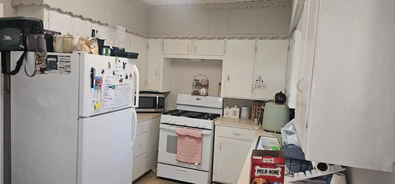 Quadruplex For Sale in Denton County , 2615 N Elm Street, Denton, Texas 76201, 6 Bedroom, 4 Bathroom, Garage spaces, 0 Sqft, built in 1947, mls#21408264, Real Estate Agent in Denton, Homes For Sale in Denton county, Homes For Sale in Denton, Realtor in Denton Texas, Real Estate Brokerage Independent Realty Texas, Luminita Cordes Realtor