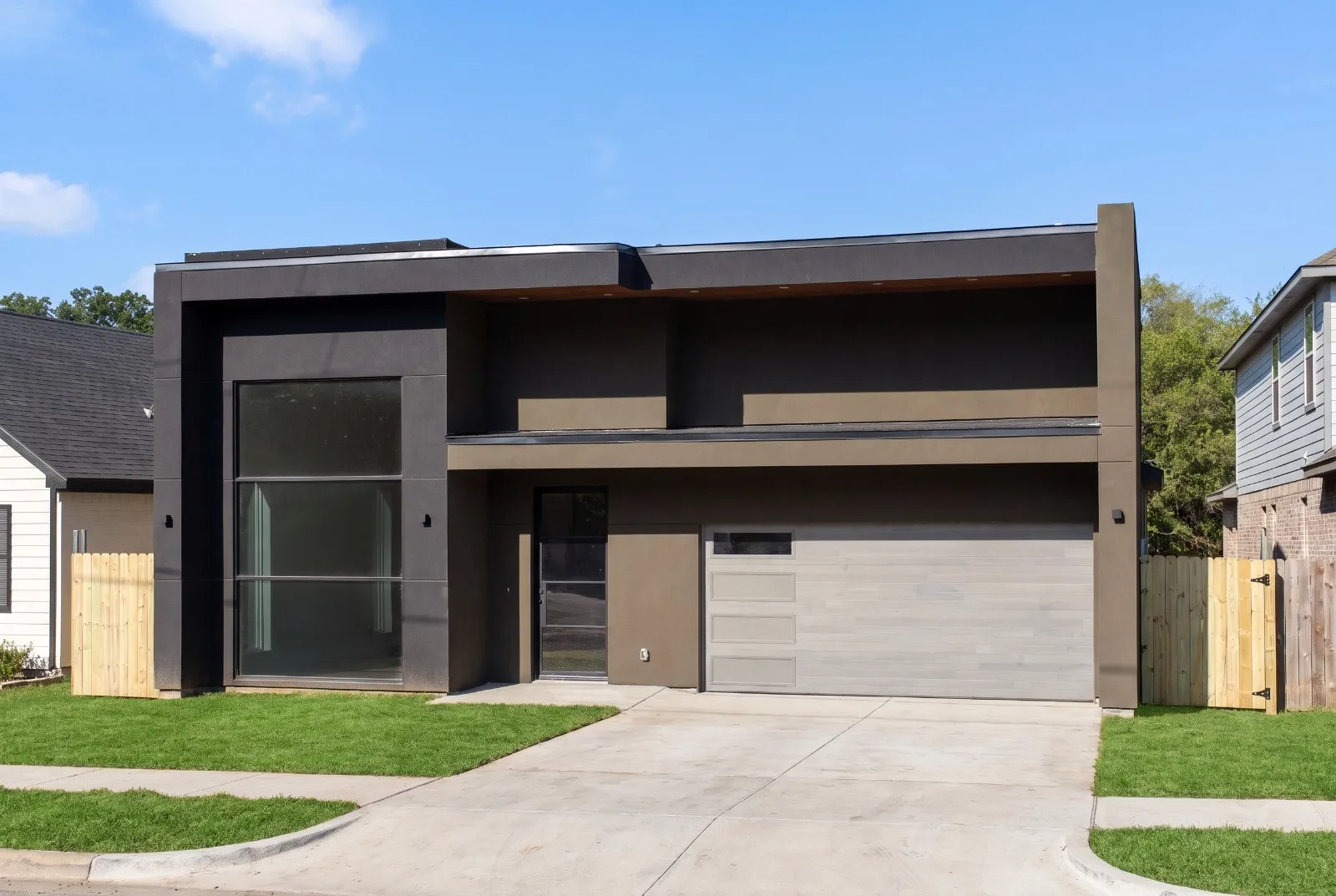 Single Family Residence For Sale