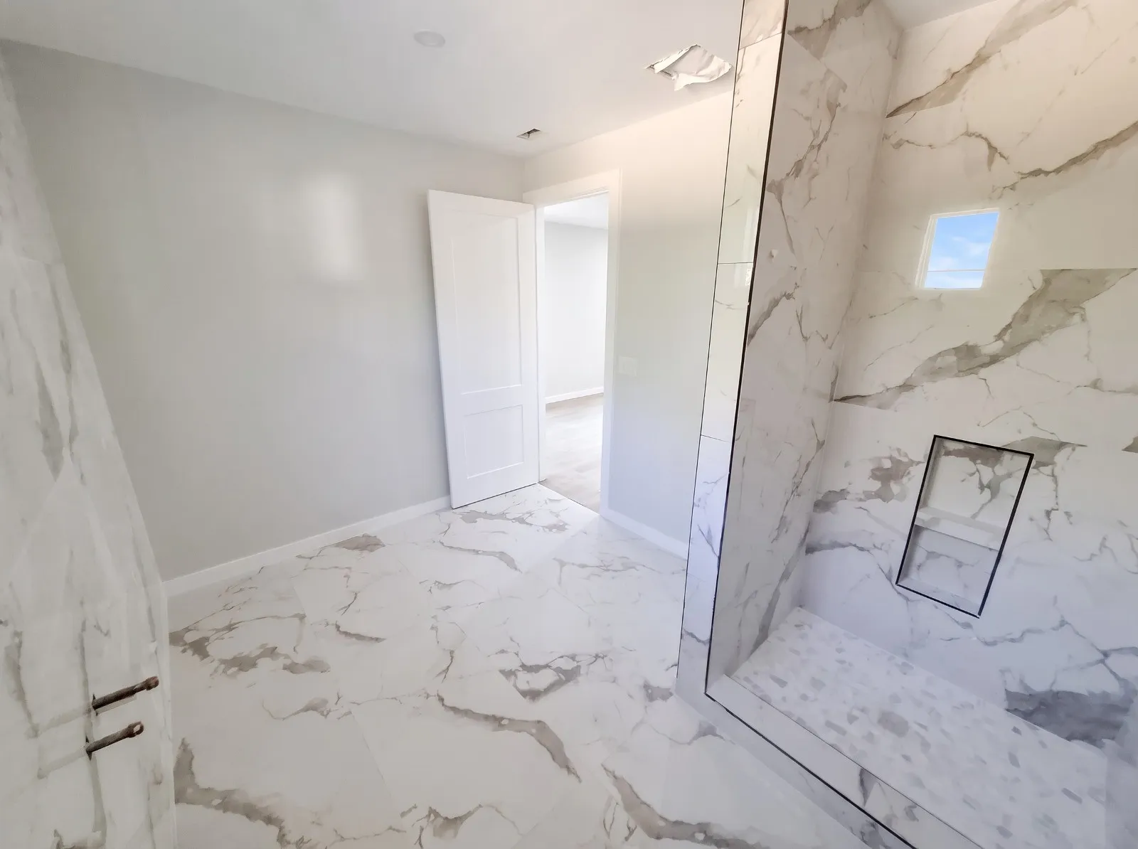Single Family Residence For Sale in Dallas County , 2023 Lamont Avenue, Dallas, Texas 75216, 4 Bedroom, 2 Bathroom, 1 Garage spaces, 2,380 Sqft, built in 2026, mls#21404391, Real Estate Agent in Dallas, Homes For Sale in Dallas county, Homes For Sale in Dallas, Realtor in Dallas Texas, Real Estate Brokerage Independent Realty Texas, Luminita Cordes Realtor