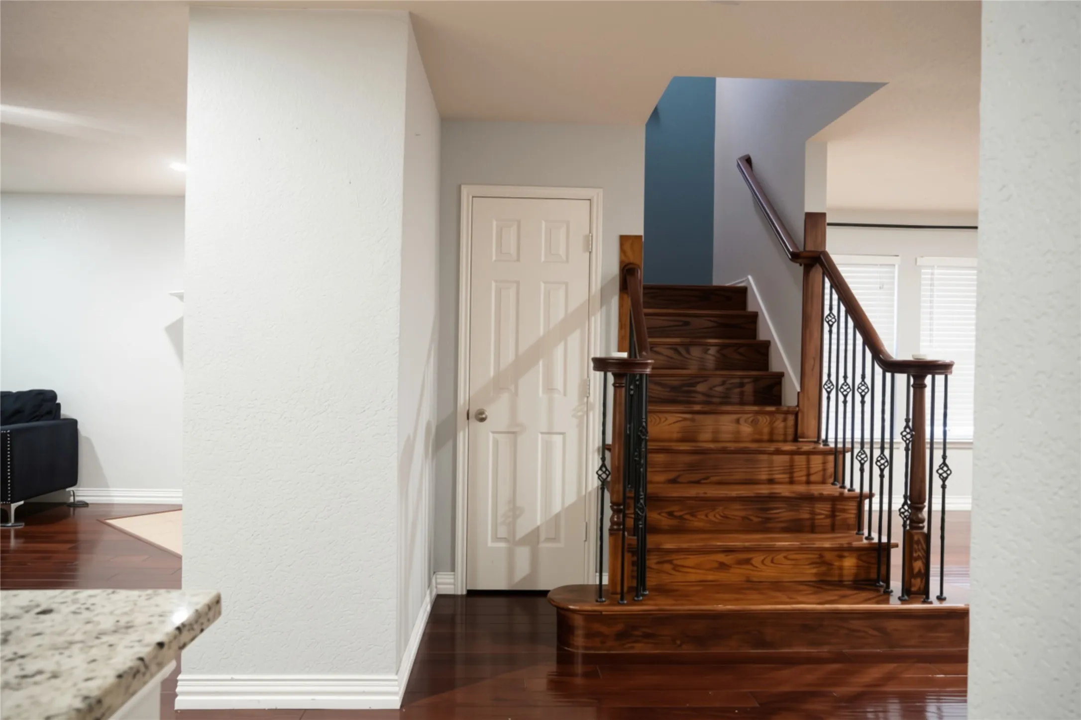 Single Family Residence For Rent in Dallas County , 5440 Kleberg Drive, Grand Prairie, Texas 75052, 3 Bedroom, 3 Bathroom, 2 Garage spaces, 2,964 Sqft, built in 2006, mls#21410201, Real Estate Agent in Grand Prairie, Homes For Rent in Dallas county, Homes For Rent in Grand Prairie, Realtor in Grand Prairie Texas, Real Estate Brokerage Independent Realty Texas, Luminita Cordes Realtor