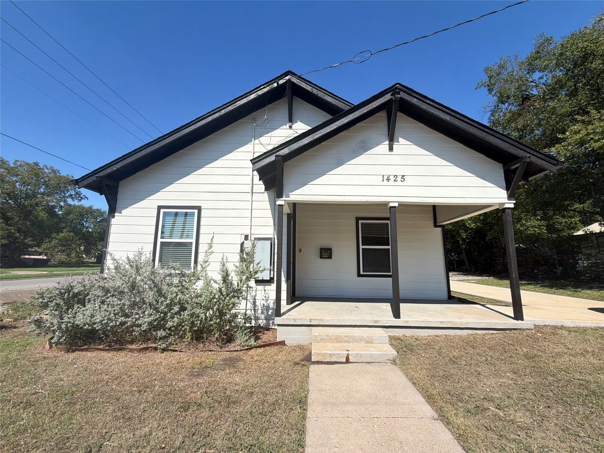 Single Family Residence For Sale