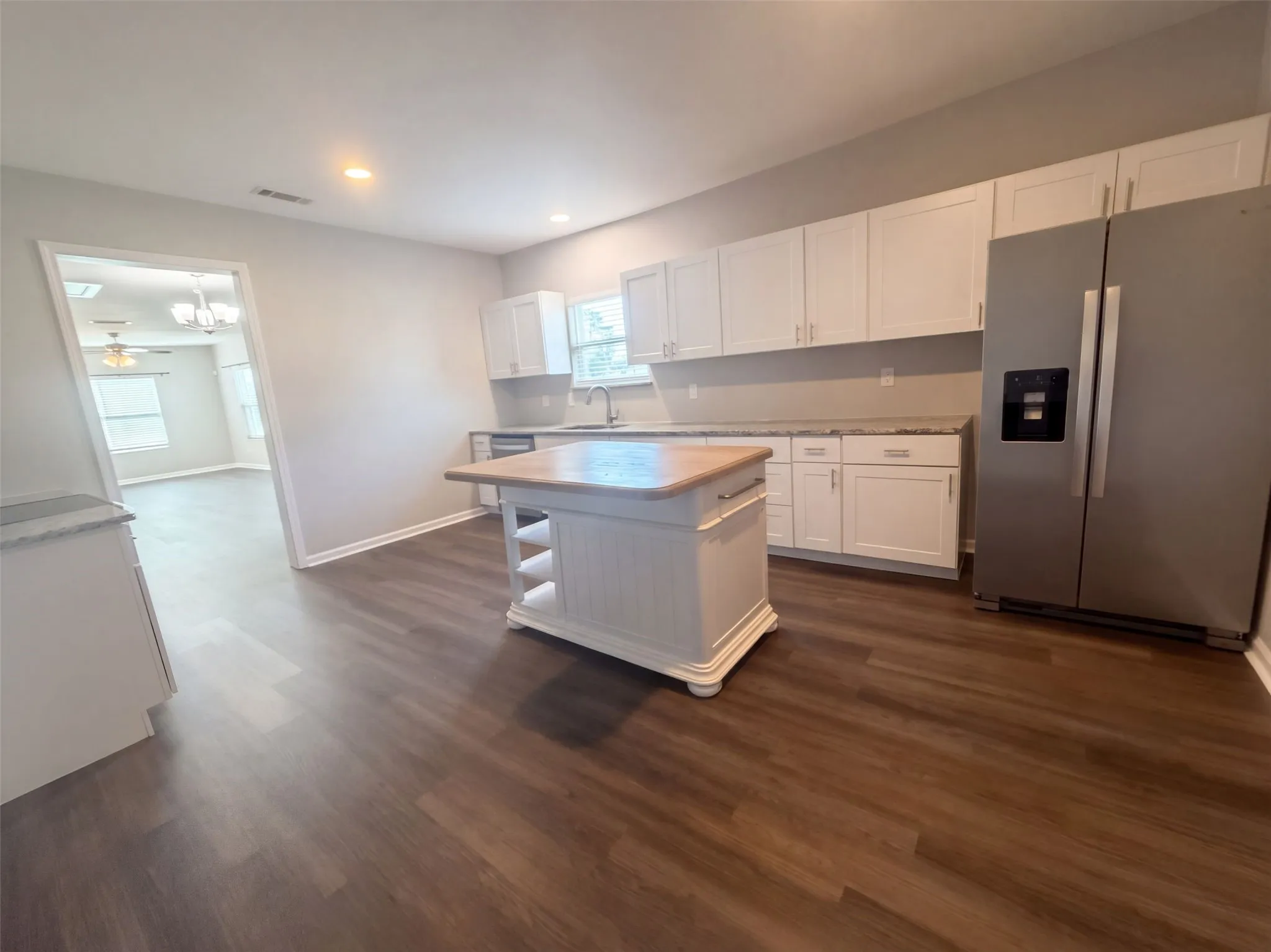 Single Family Residence For Sale in Grayson County , 1425 E Cherry Street, Sherman, Texas 75090, 3 Bedroom, 1 Bathroom, 1 Garage spaces, 1,428 Sqft, built in 1930, mls#21410206, Real Estate Agent in Sherman, Homes For Sale in Grayson county, Homes For Sale in Sherman, Realtor in Sherman Texas, Real Estate Brokerage Independent Realty Texas, Luminita Cordes Realtor