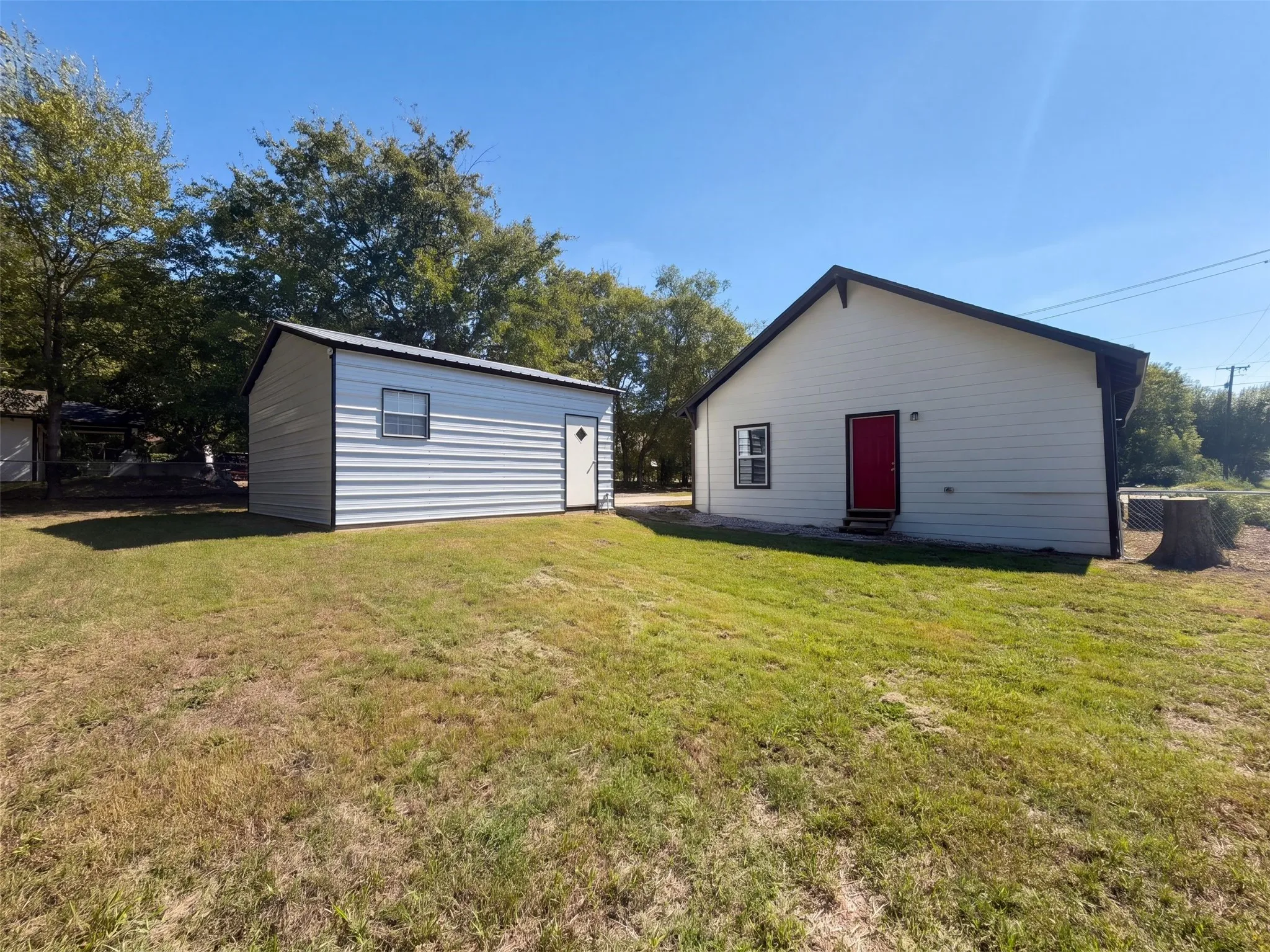 Single Family Residence For Sale in Grayson County , 1425 E Cherry Street, Sherman, Texas 75090, 3 Bedroom, 1 Bathroom, 1 Garage spaces, 1,428 Sqft, built in 1930, mls#21410206, Real Estate Agent in Sherman, Homes For Sale in Grayson county, Homes For Sale in Sherman, Realtor in Sherman Texas, Real Estate Brokerage Independent Realty Texas, Luminita Cordes Realtor